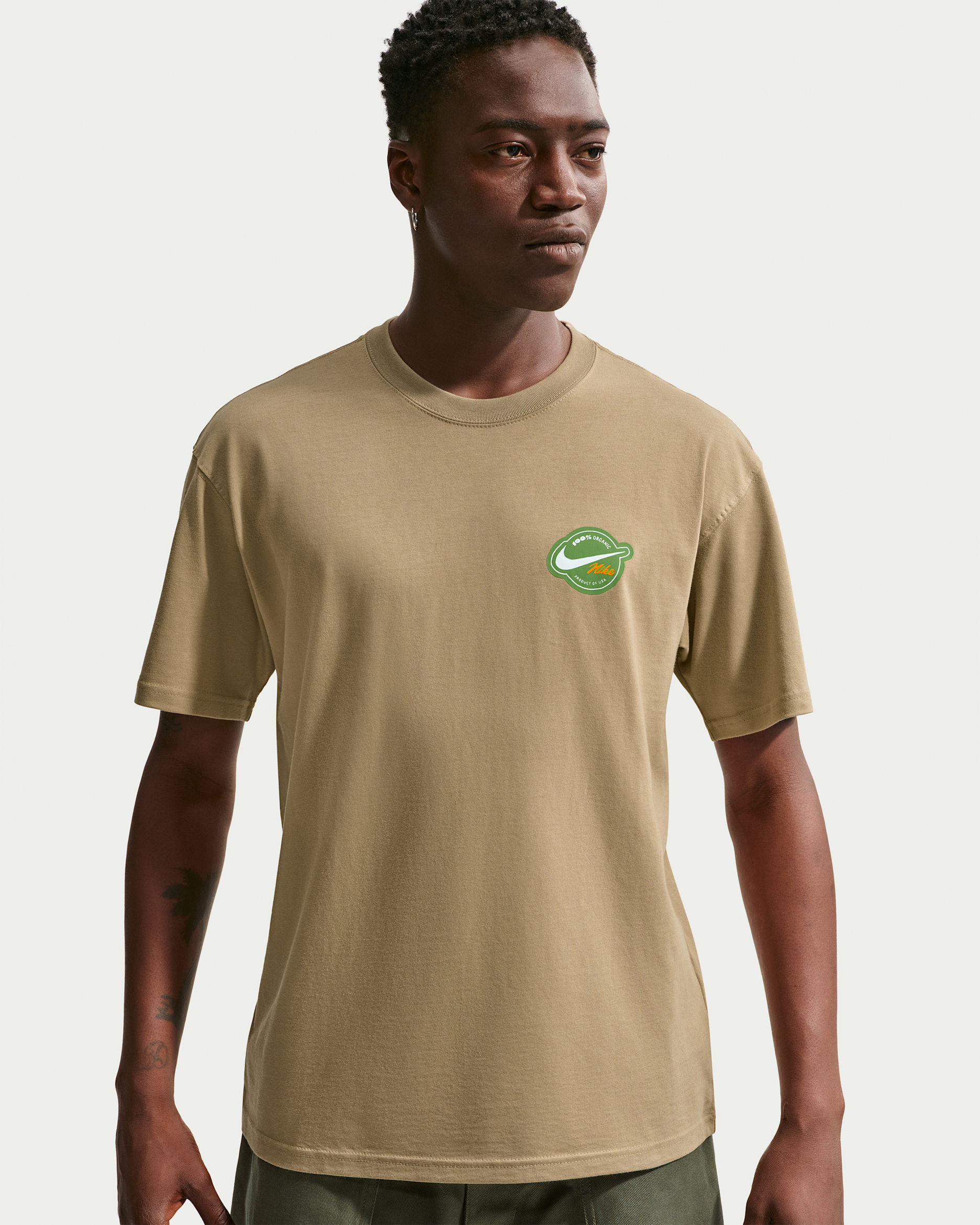 Playera Nike Sportswear - Beige paracaídas
