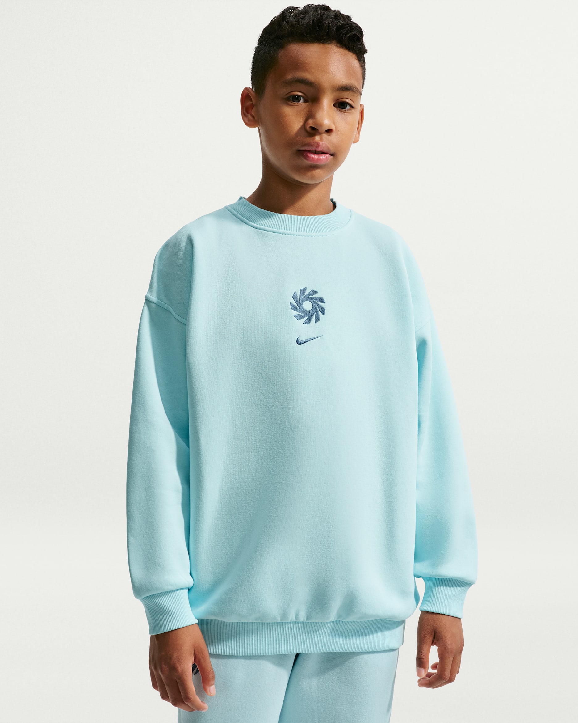 Erling Haaland Club Fleece Big Kids' Nike Soccer Oversized Crew-Neck - Glacier Blue/Smokey Blue