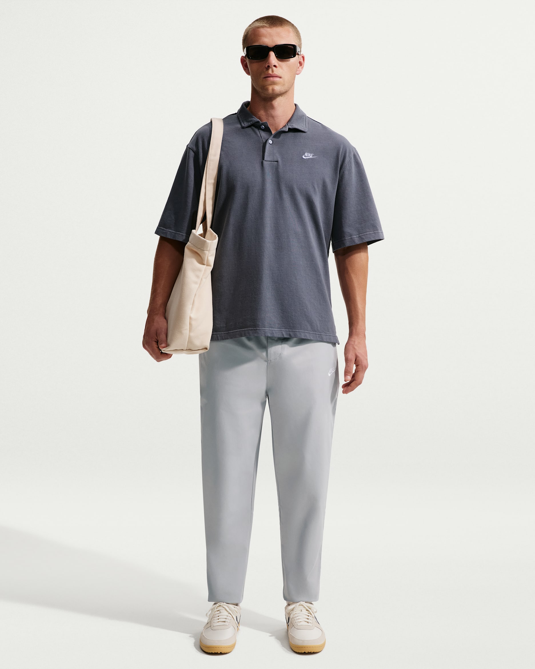 Nike Club Men's Woven Tapered Pants - Light Smoke Grey/White