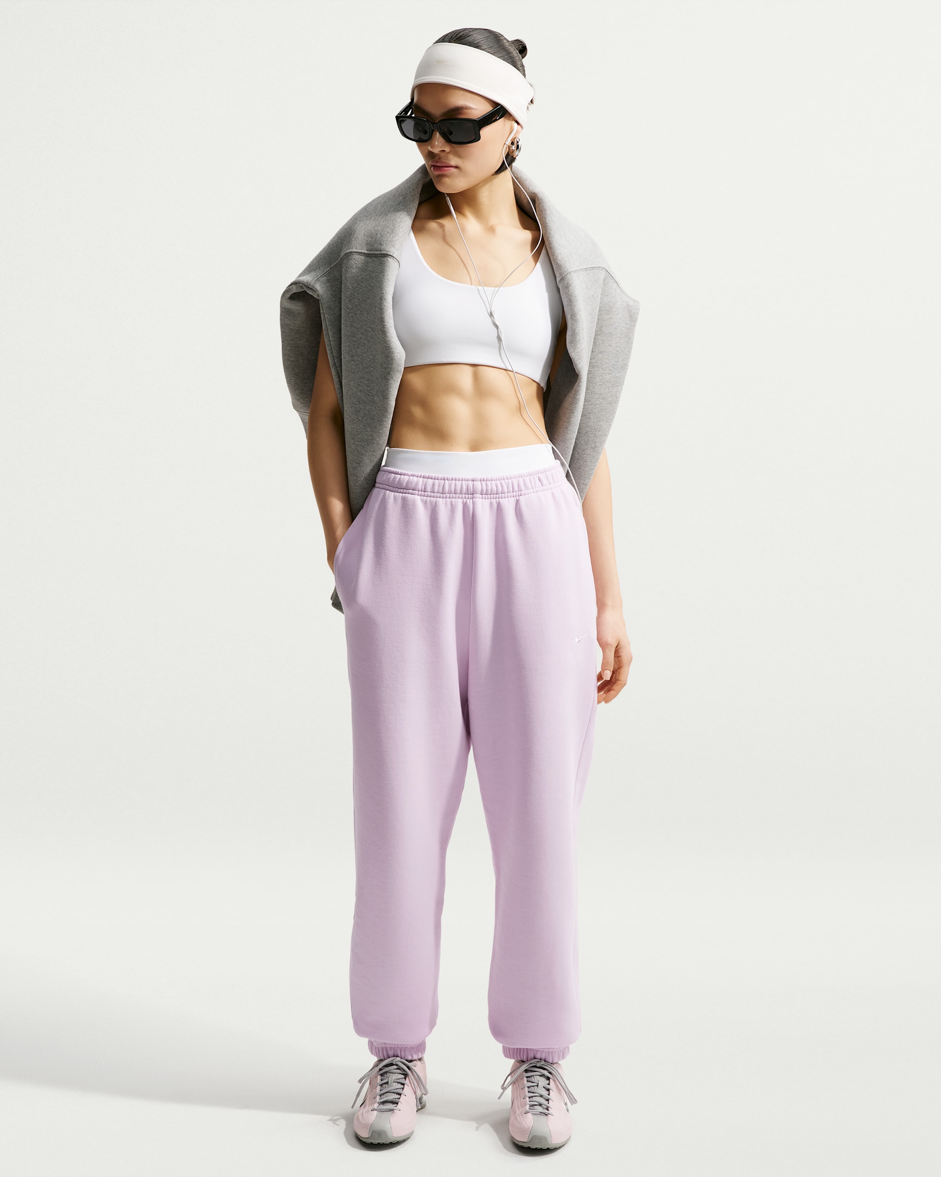 Pantalon resserré aux chevilles oversize et taille haute Nike Studio Fleece Medium Weight pour femme - Bleached Lilac/Sail
