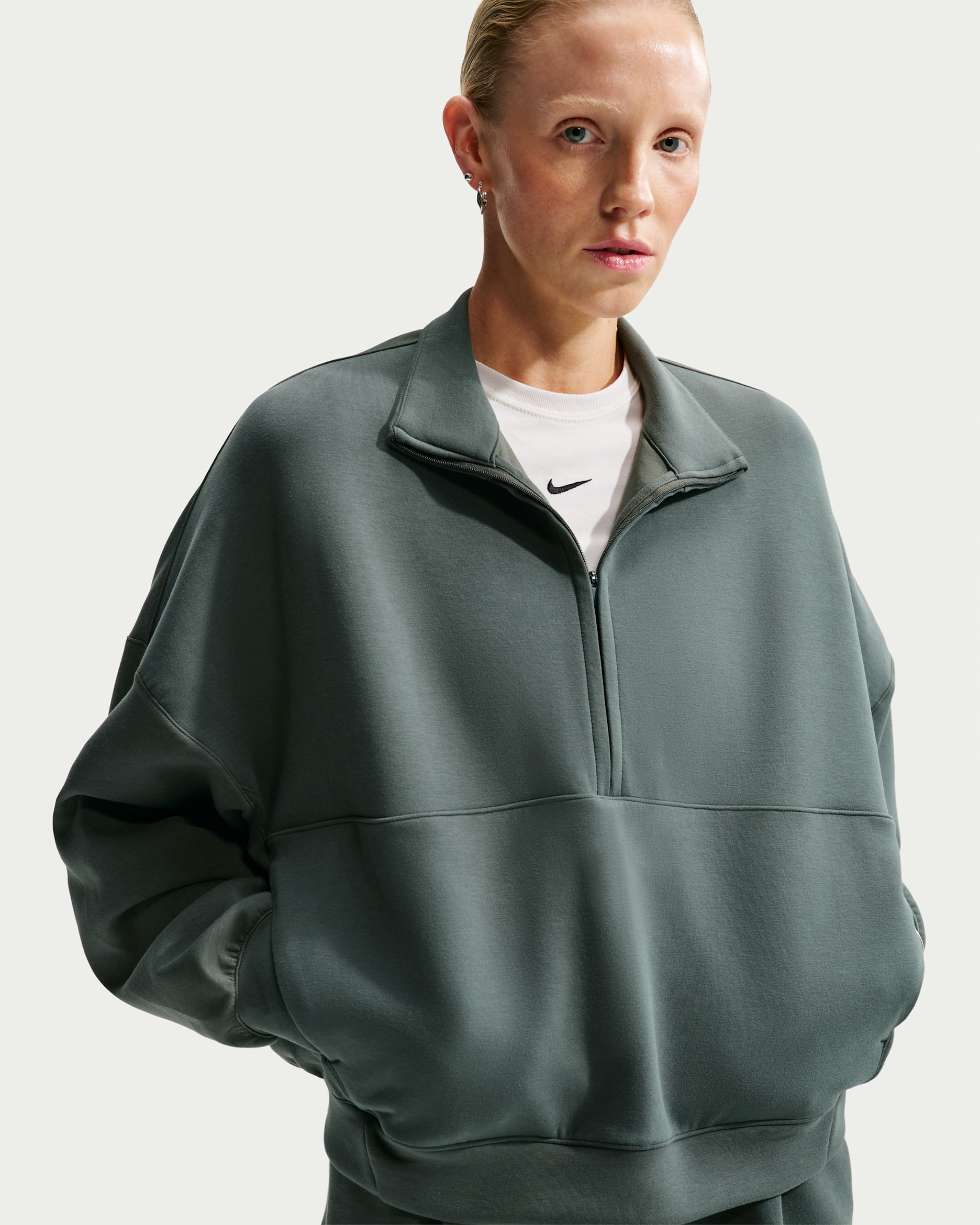 Nike 24.7 ImpossiblySoft Women's Dri-FIT Oversized 1/2-Zip Top - Camo Green/Outdoor Green