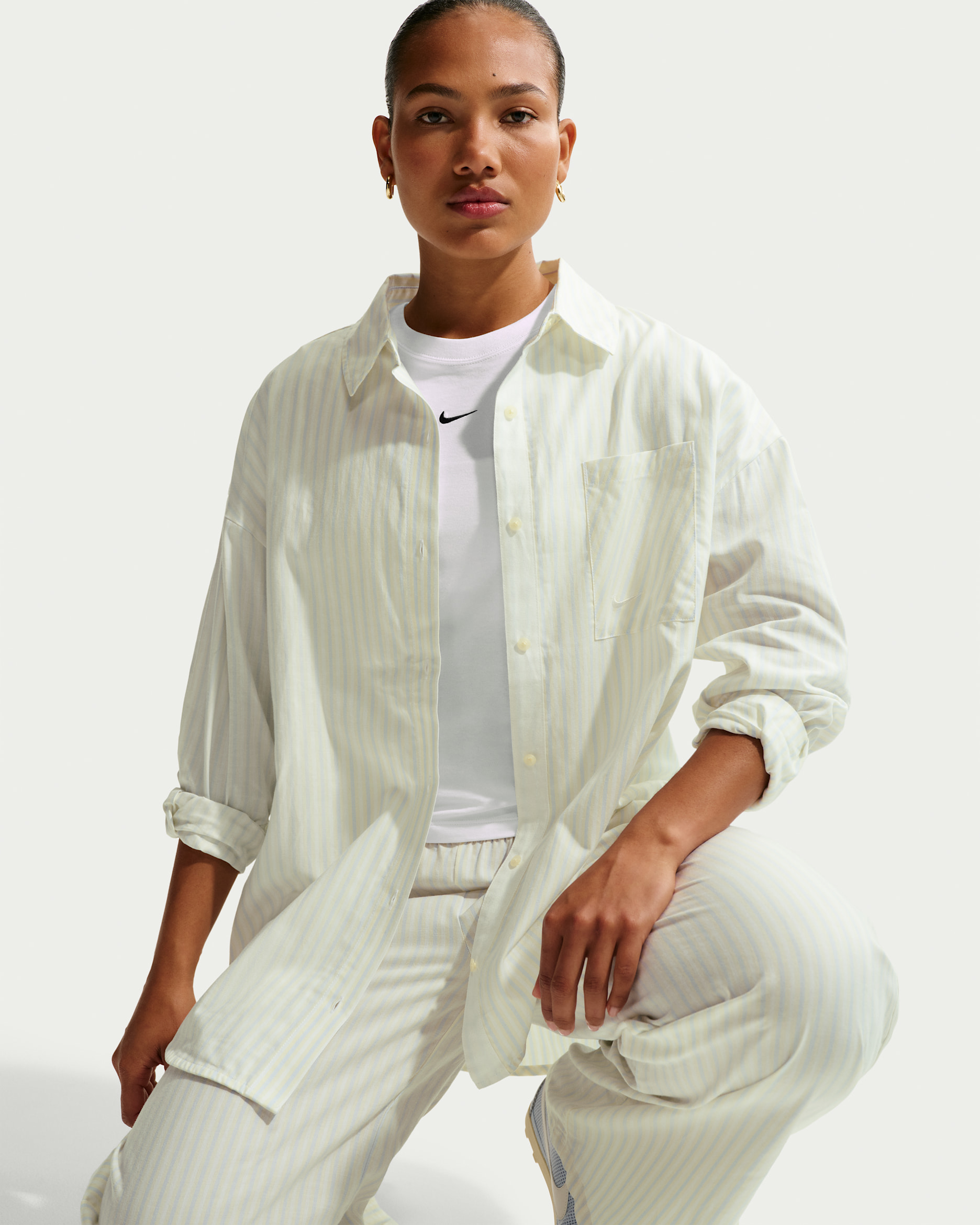 Nike Sportswear Chill Poplin Women's Oversized Woven Long-Sleeve Striped Top - Alabaster/Hydrogen Blue/Summit White