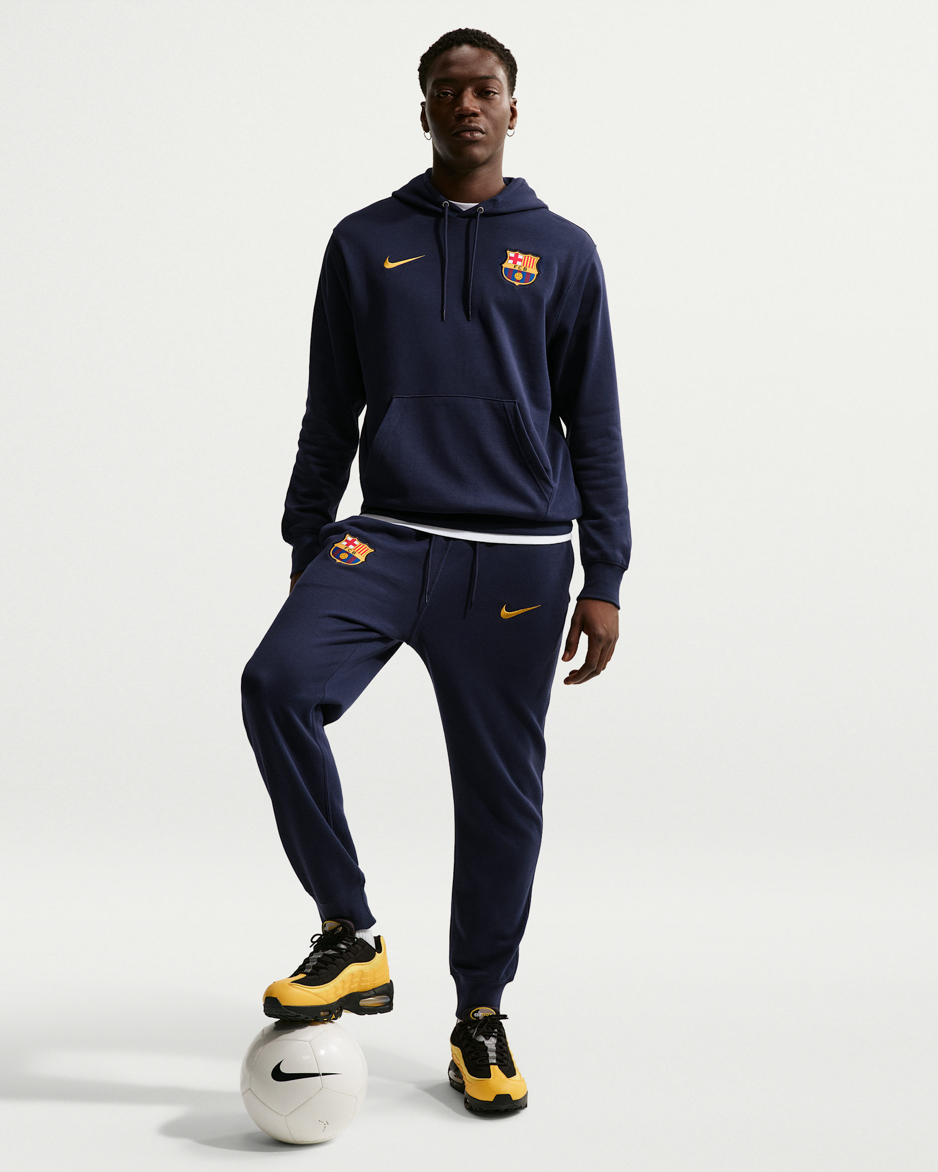 F.C. Barcelona Club Men's Nike Football Joggers - Blackened Blue/Mineral Yellow