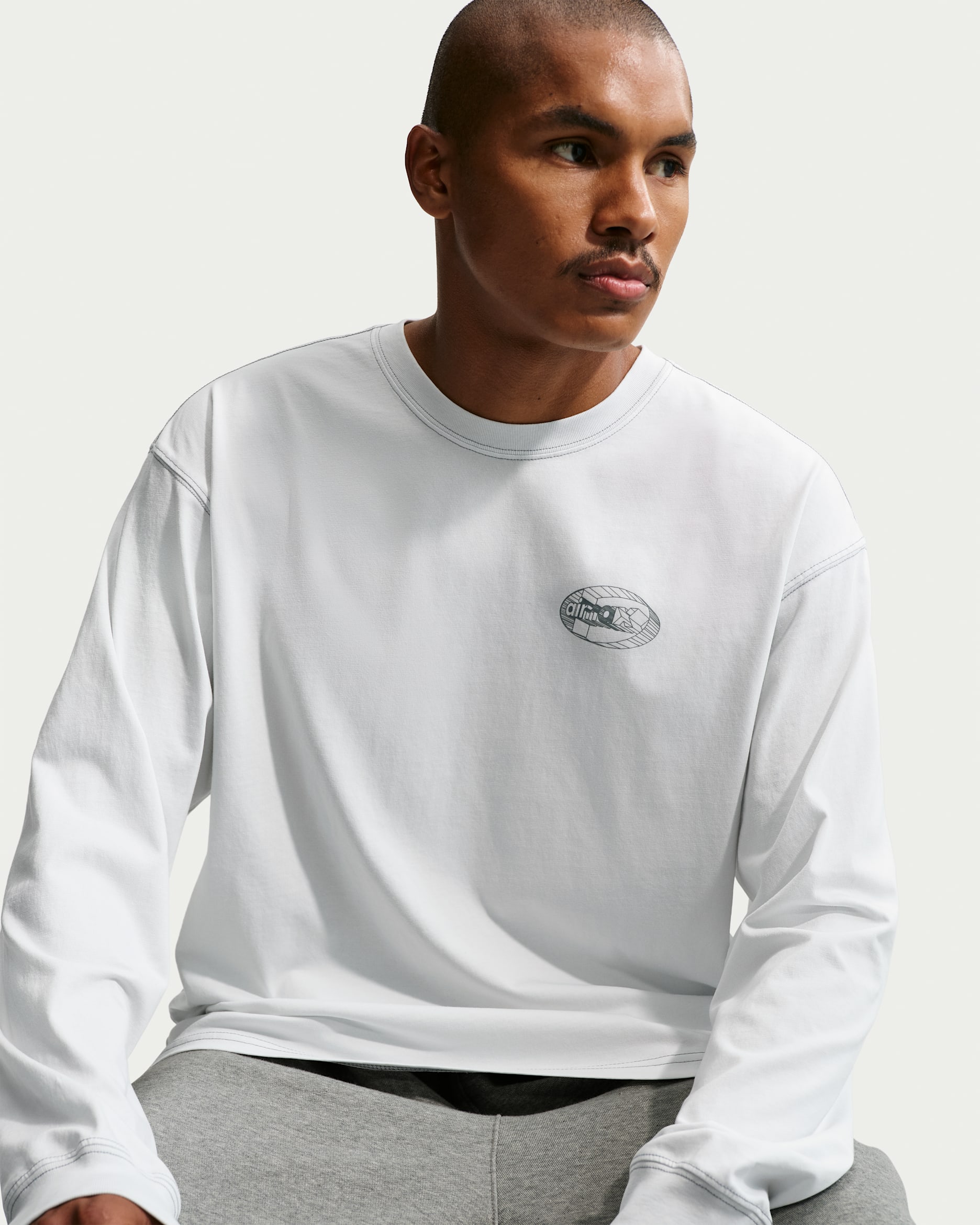 Nike 'City Pack' Men's Long-Sleeve T-Shirt - Off-White/Cool Grey/Cool Grey