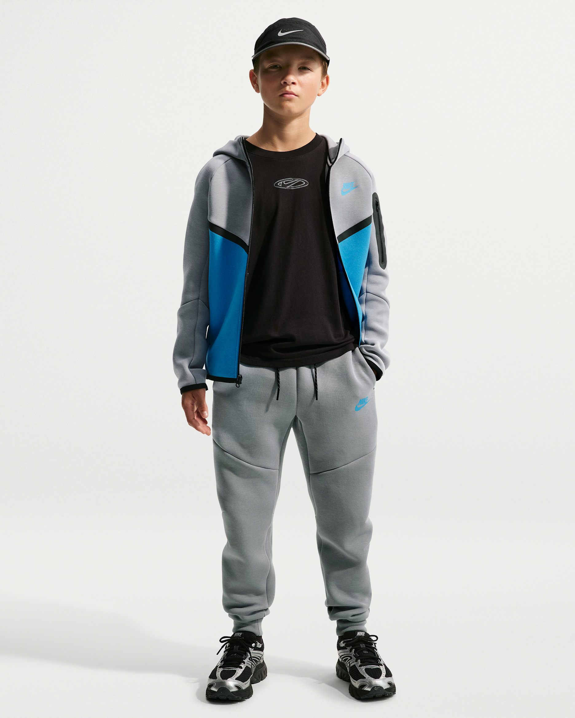 Nike Sportswear Tech Fleece Older Kids' Joggers - Stealth/Black/Light Current Blue