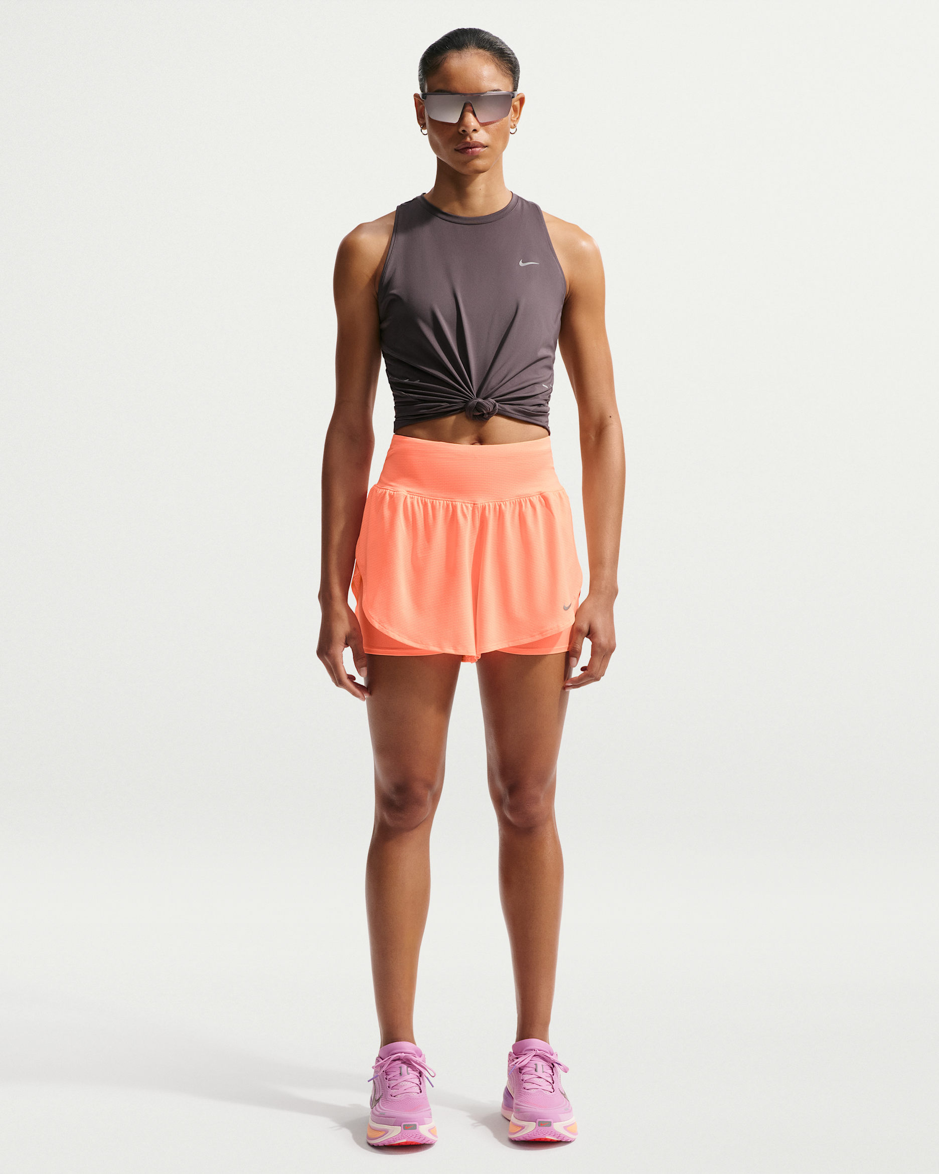 Shorts de correr de malla Dri-FIT 2 en 1 para mujer Nike Flow - Naranja pulso/Naranja pulso