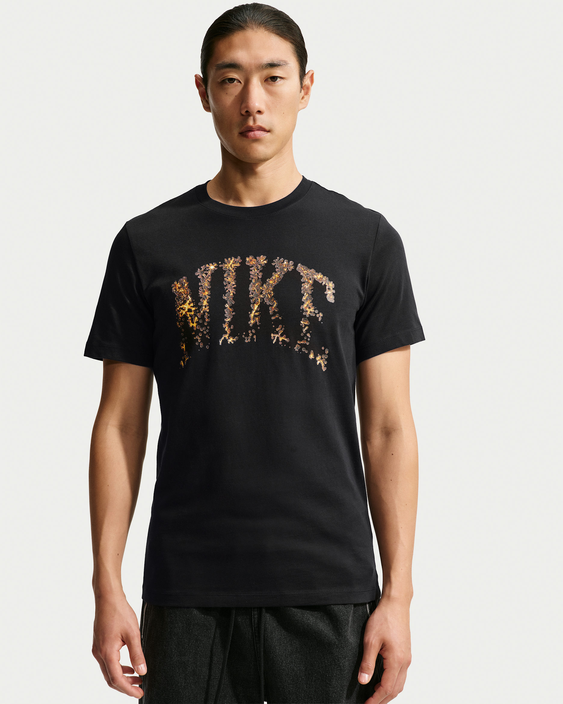 Nike Sportswear Men's T-Shirt - Black