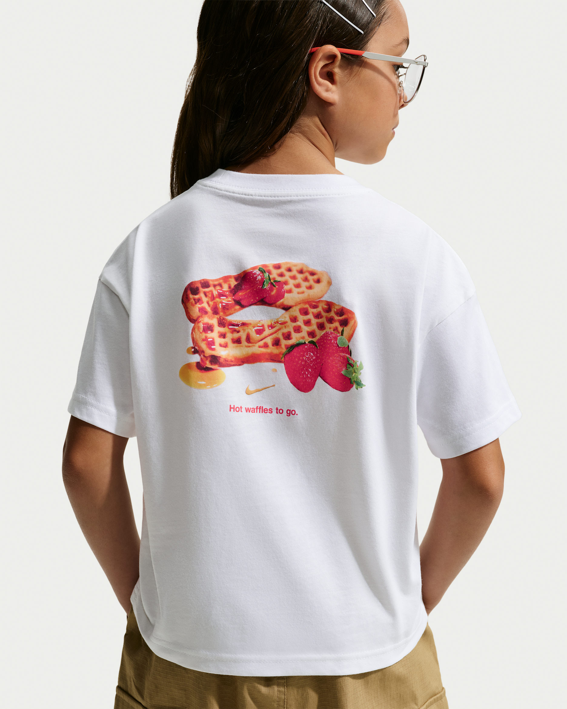 Nike Sportswear Older Kids' (Girls') T-Shirt - White