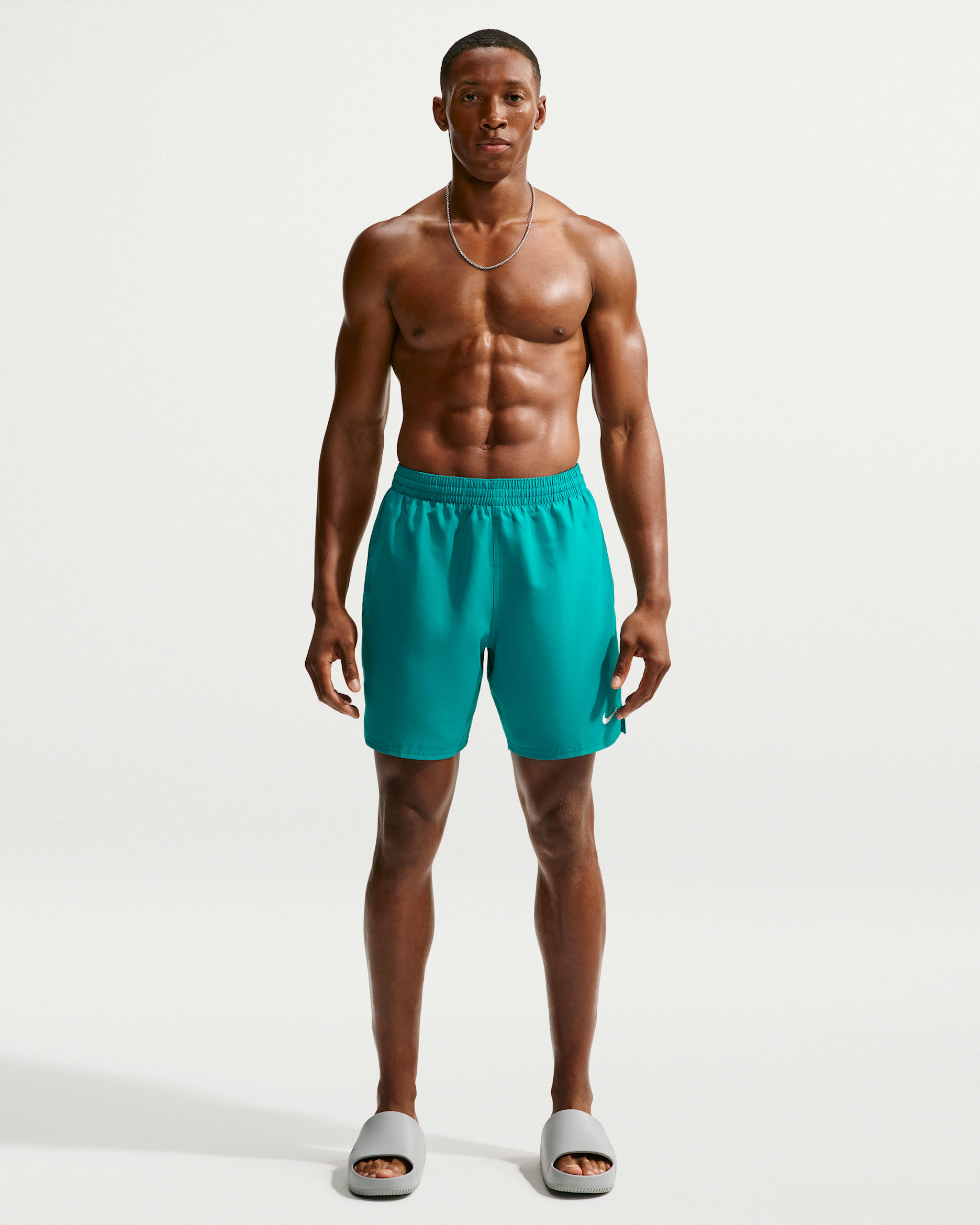 Shorts de playa o alberca de 18 cm con forro de ropa interior para hombre Nike Swim Breaker Essential - Energía/Blanco