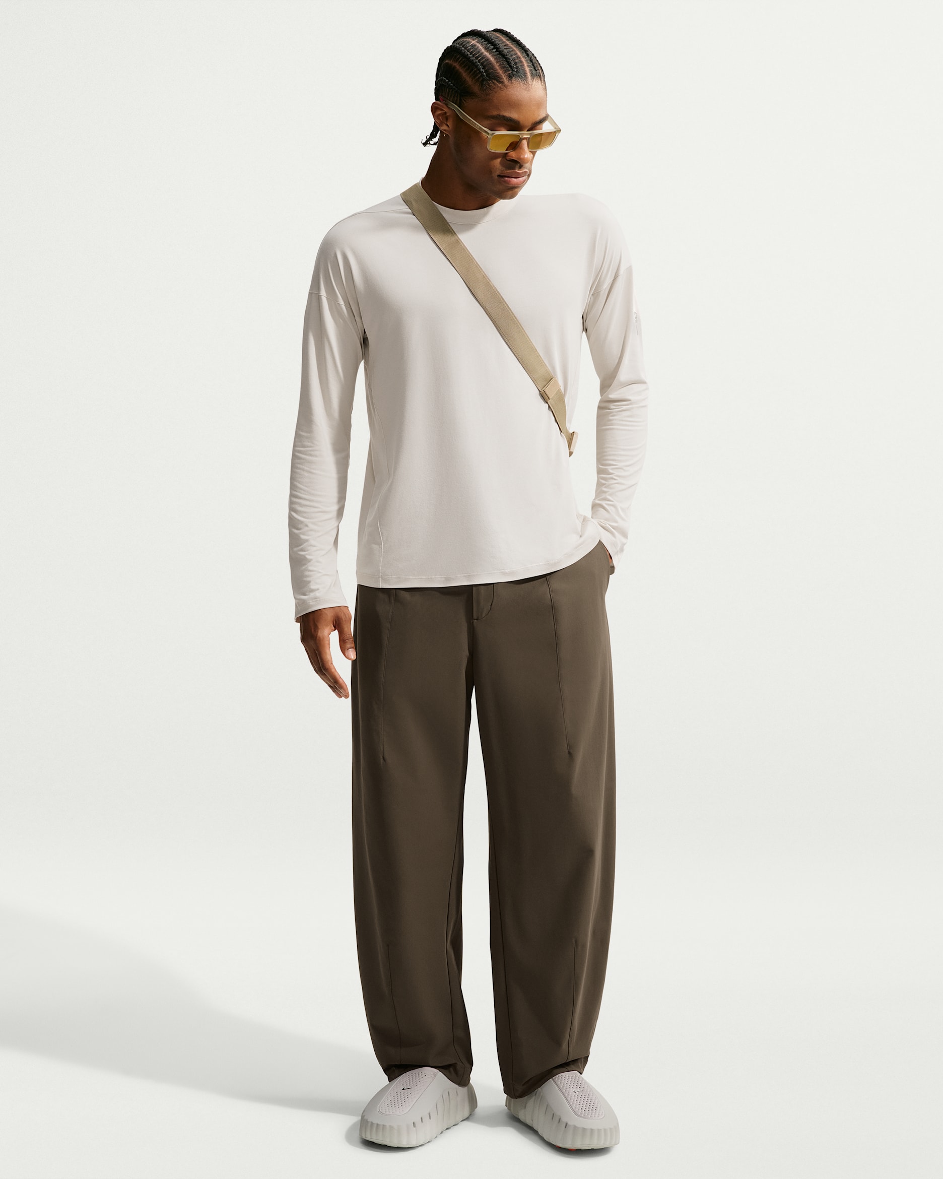 Nike 24.7 PerfectStretch Men's Dri-FIT UV Protection Barrel-Leg Pants - Dark Hazel/Black/Velvet Brown