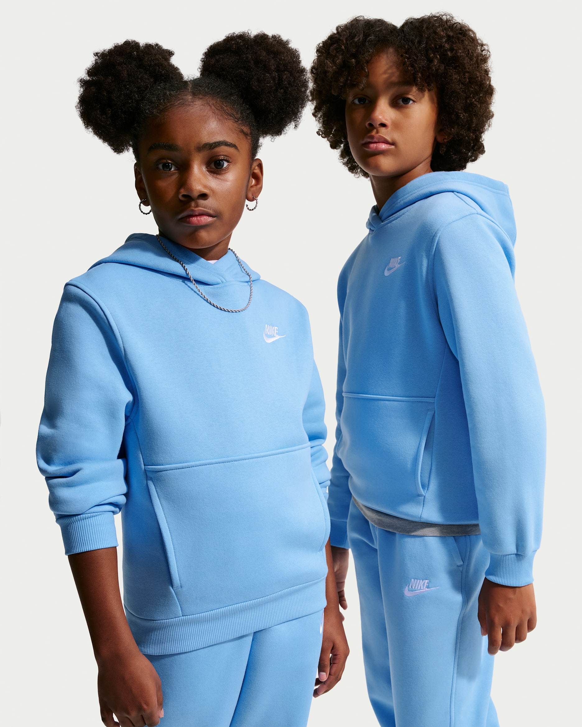 Nike Sportswear Club Fleece Older Kids' Pullover Hoodie - Football Blue/White
