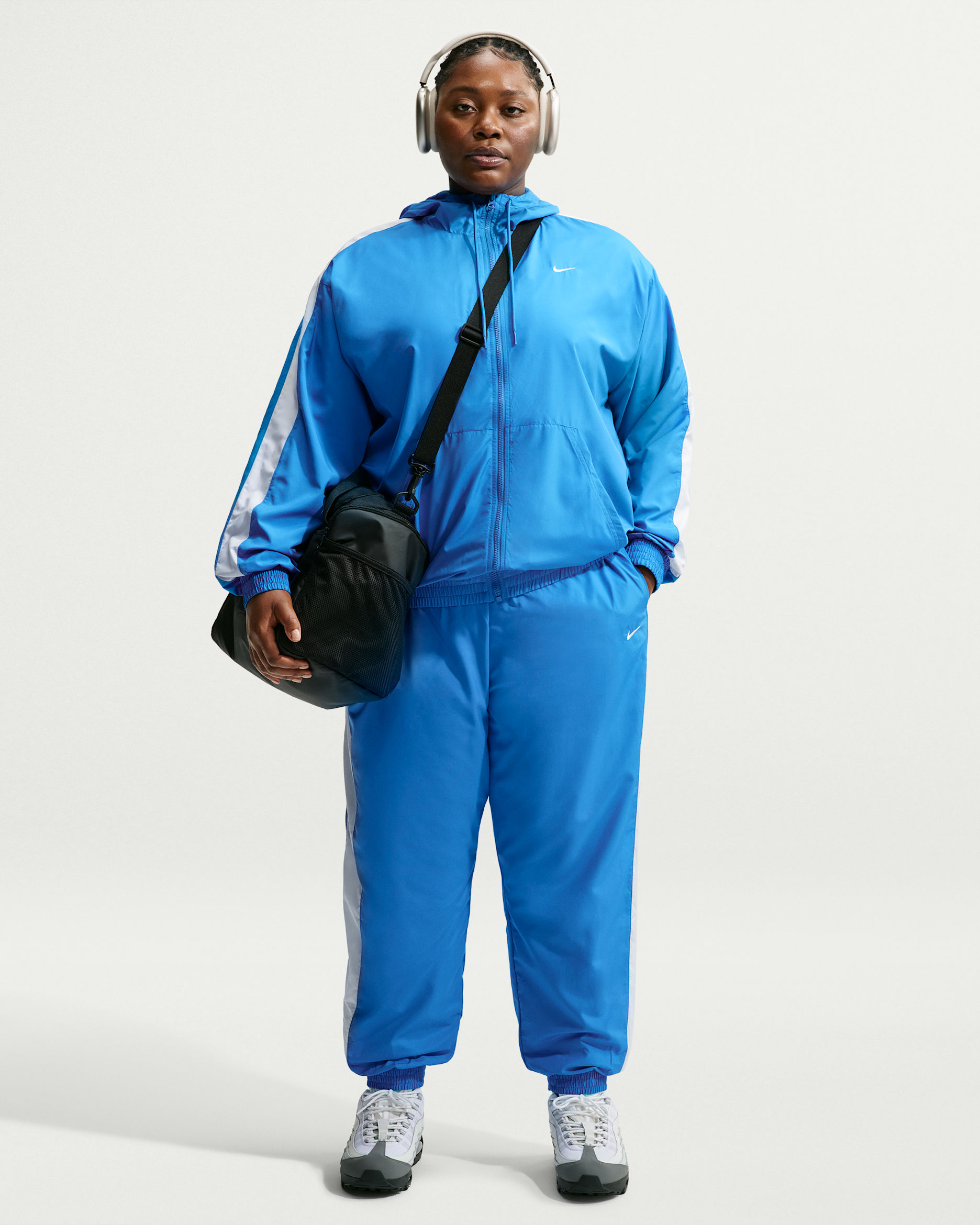 Nike Sportswear Classic Wovens Women's UV Protection Mid-Rise Loose Joggers (Plus Size) - Light Photo Blue/White/Sail
