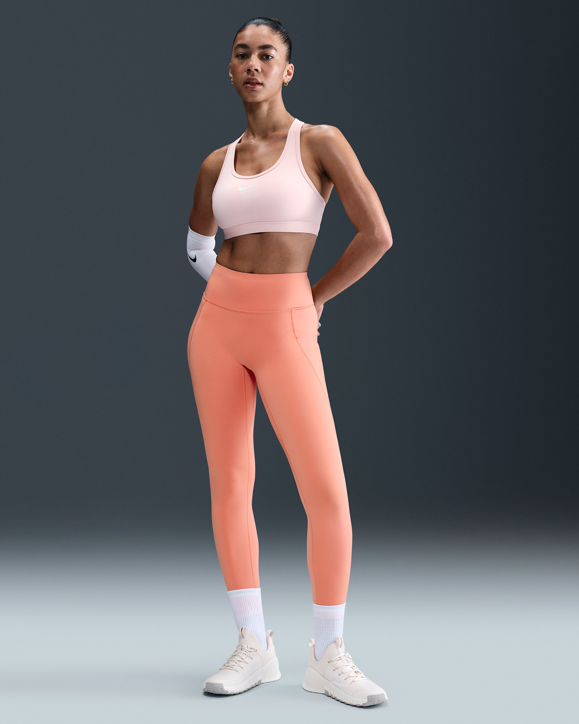 Leggings de cintura alta sin costura delantera de 7/8 para mujer Nike Universa - Ágata melocotón/Naranja sanador/Naranja sanador