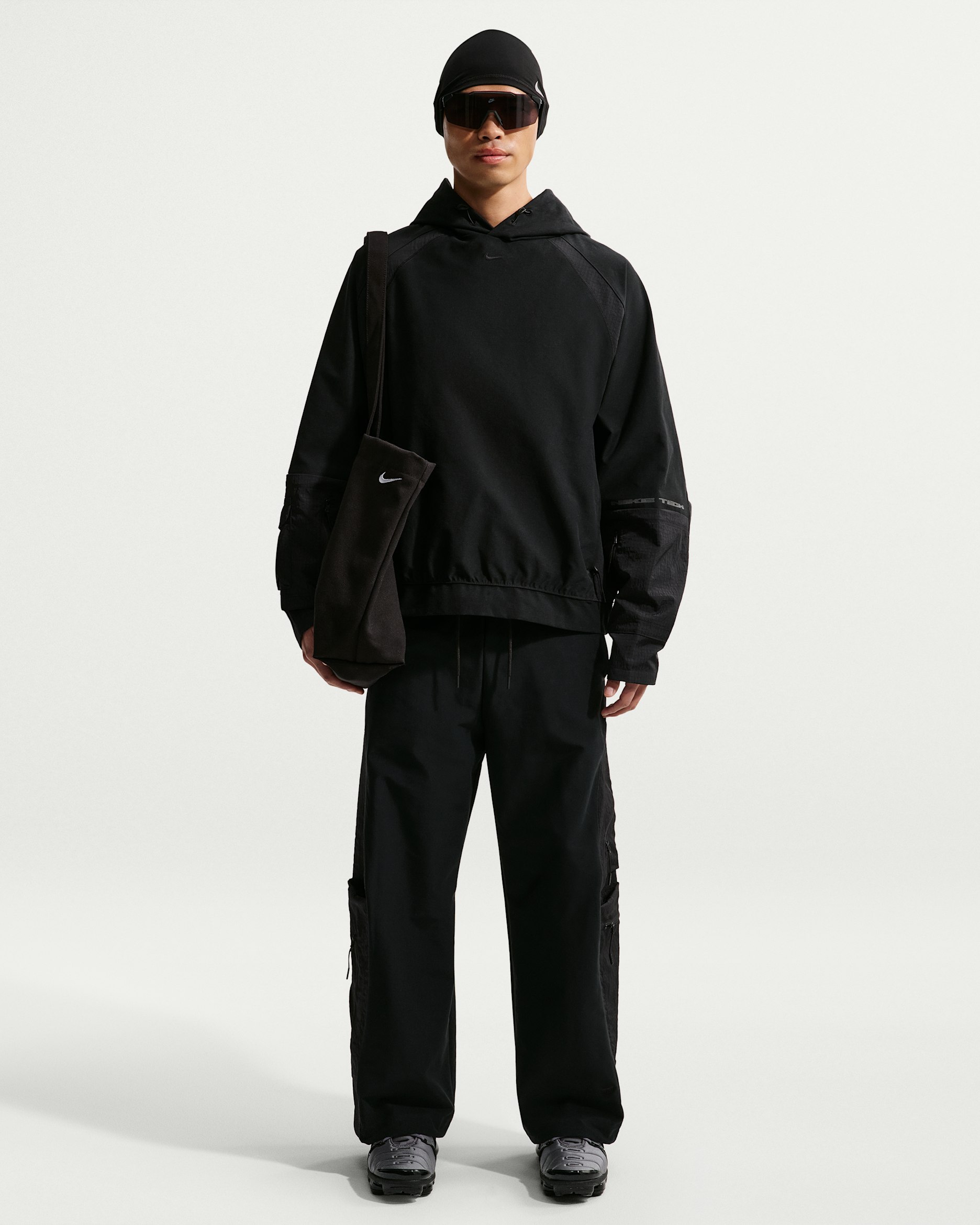 나이키 스포츠웨어 테크 남성 드라이 핏 쇼리 니트 유틸리티 팬츠 - 블랙/블랙/블랙