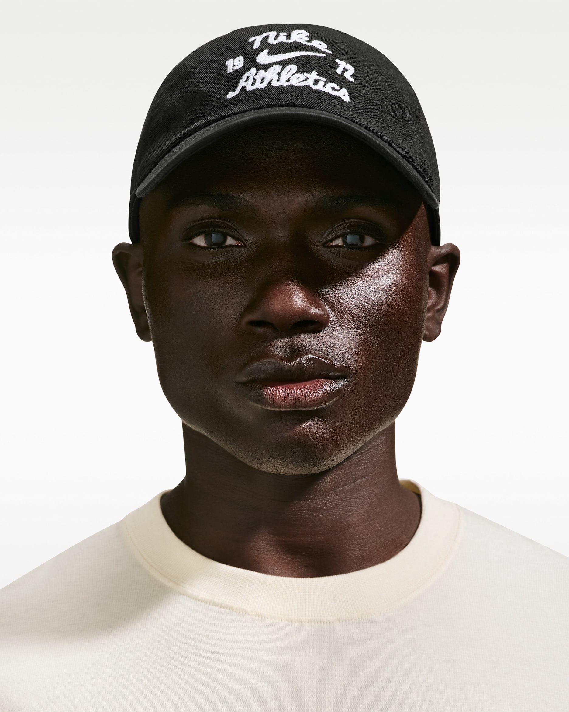 Nike Club ongestructureerde pet - Zwart/Zwart/Wit