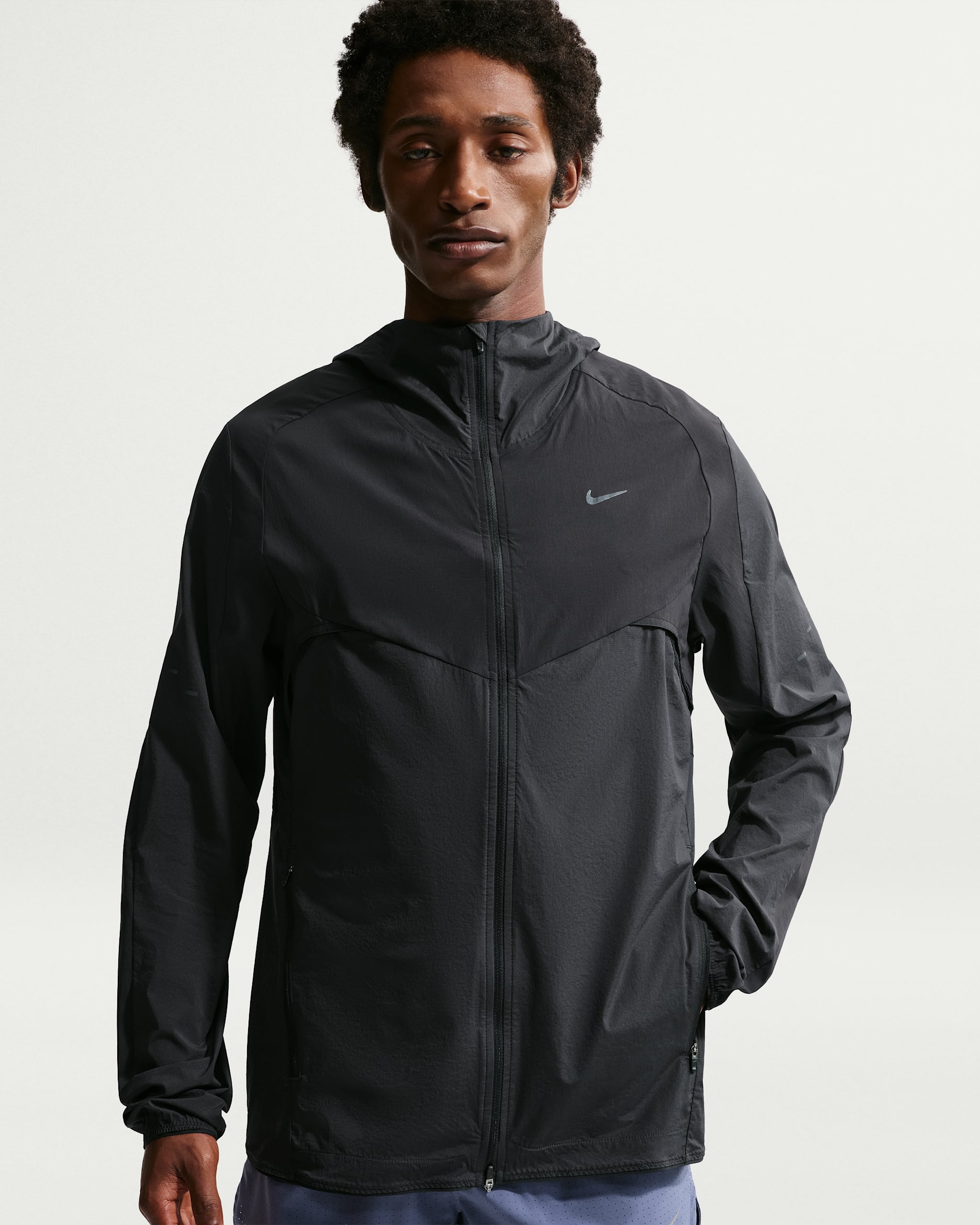 Nike Stride Plus Men's Repel Running Jacket - Black/Off Noir/Black