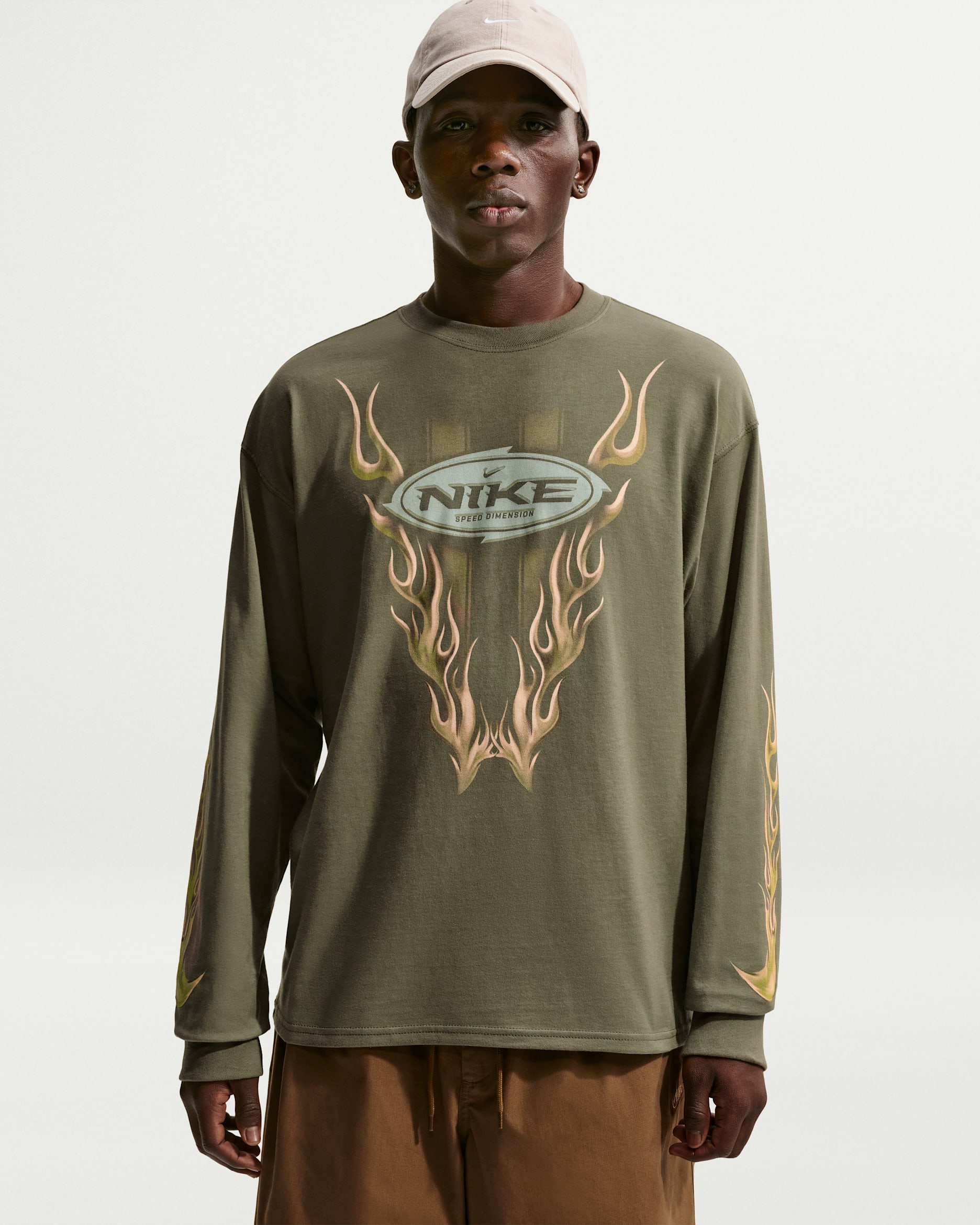 Nike Sportswear Men's Long-Sleeve Max90 Top - Medium Olive