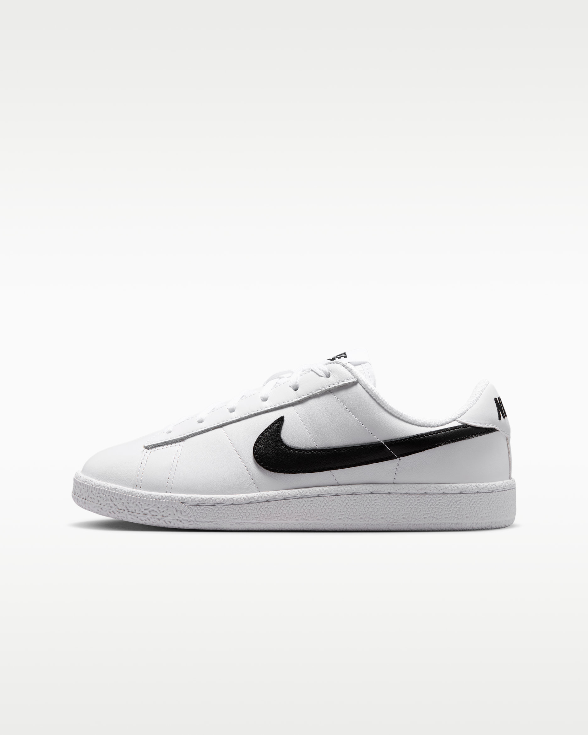 Nike Tennis Classic Older Kids' Shoes - White/Black