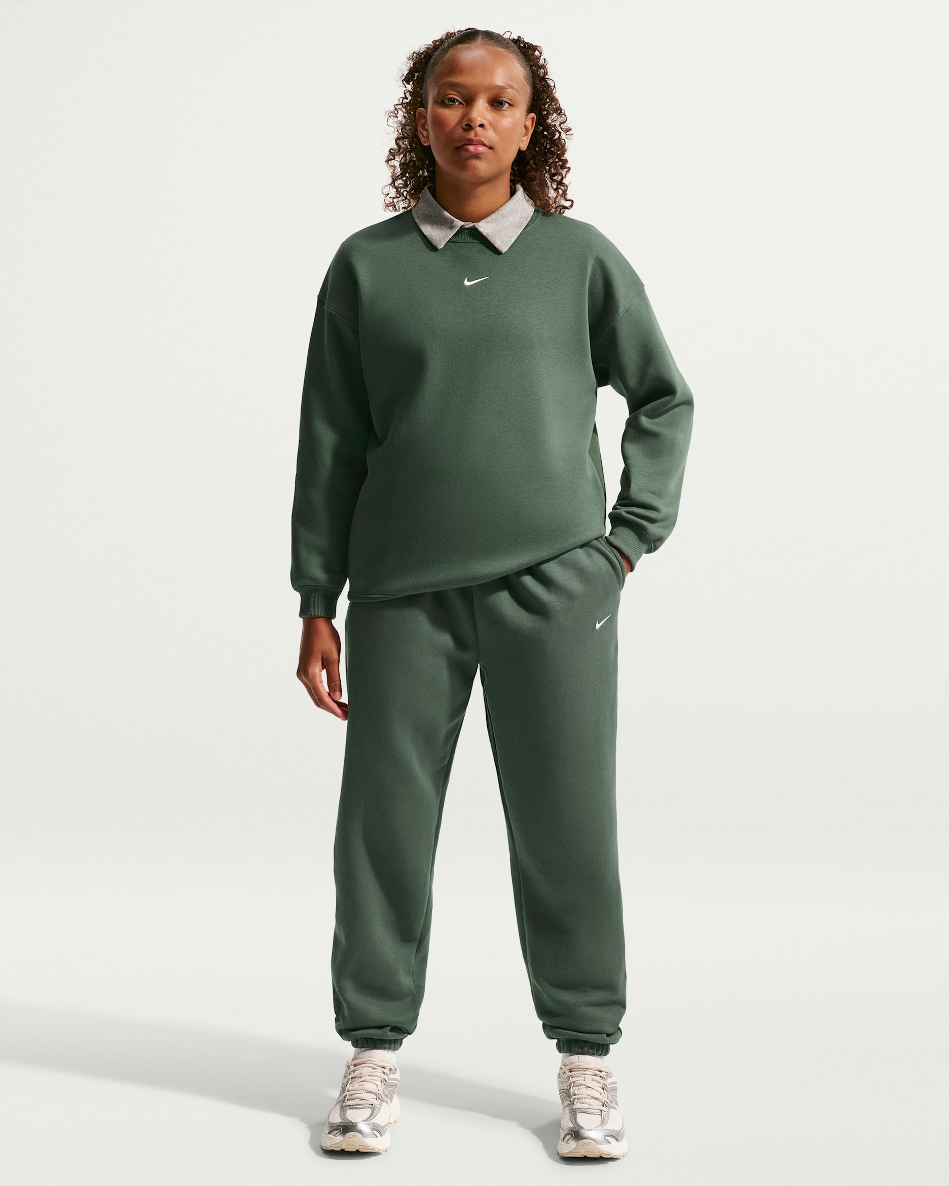 Nike Sportswear Studio Fleece Girls' Loose Pants - Camo Green/White