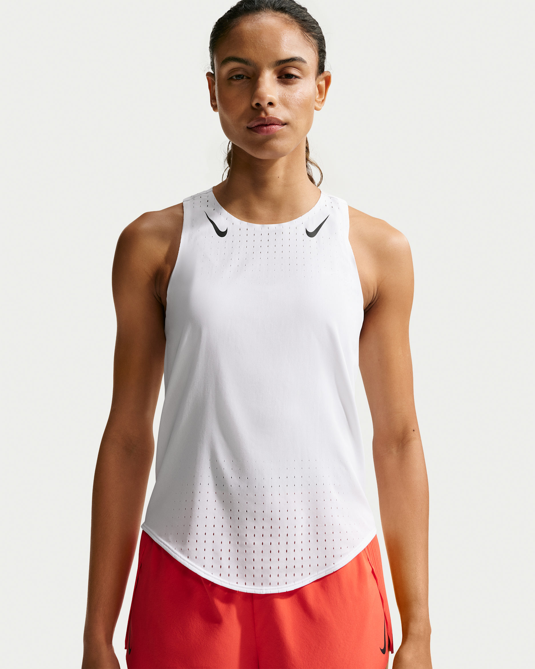 Nike AeroSwift Dri-FIT ADV-løbeundertrøje til kvinder - hvid/sort