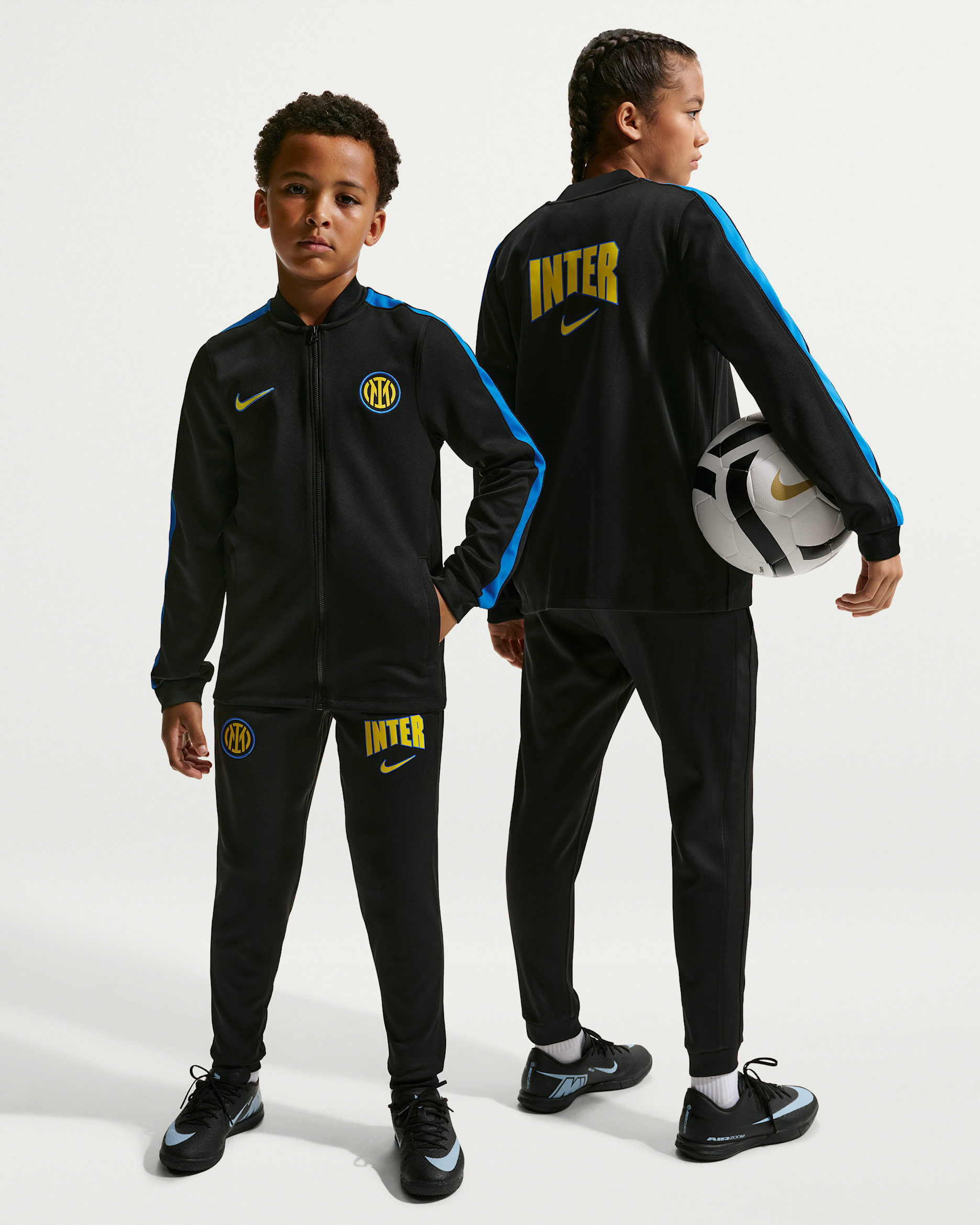 Inter Mailand Strike Third Nike Dri-FIT Fußball-Trainingsanzug aus Strickmaterial (ältere Kinder) - Schwarz/Blue Spark/Schwarz/Tour Yellow