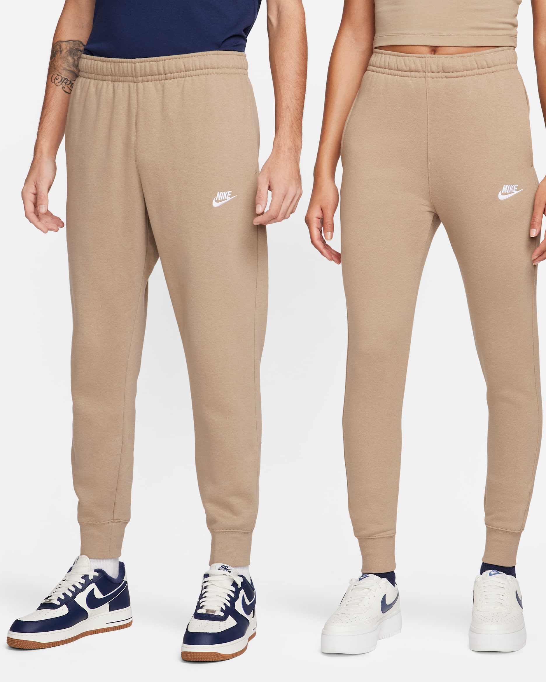 Joggers Nike Sportswear Club Fleece - Caqui/Caqui/Blanco