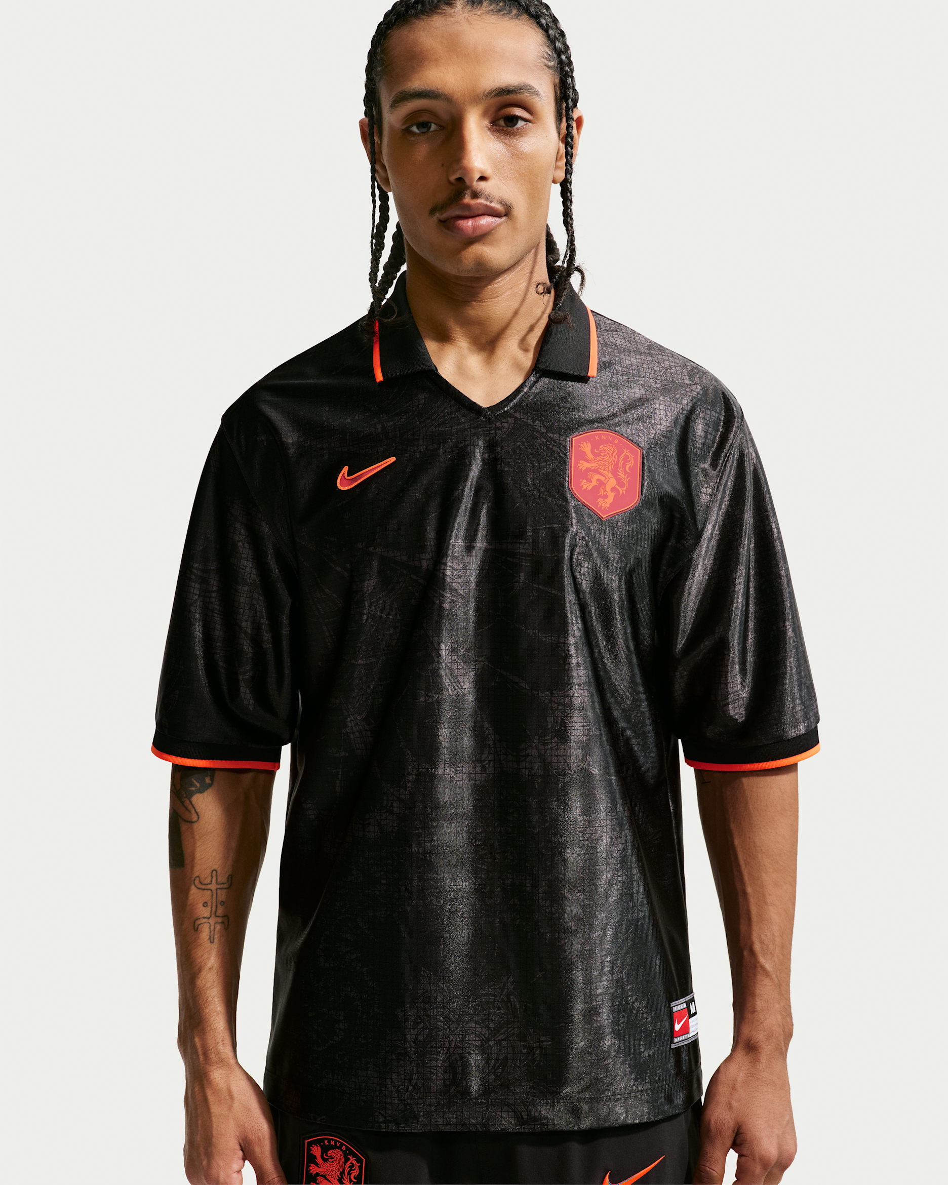 Playera de fútbol de manga corta Nike Dri-FIT Países Bajos Energy para hombre - Negro/Hipercarmesí/Hipercarmesí