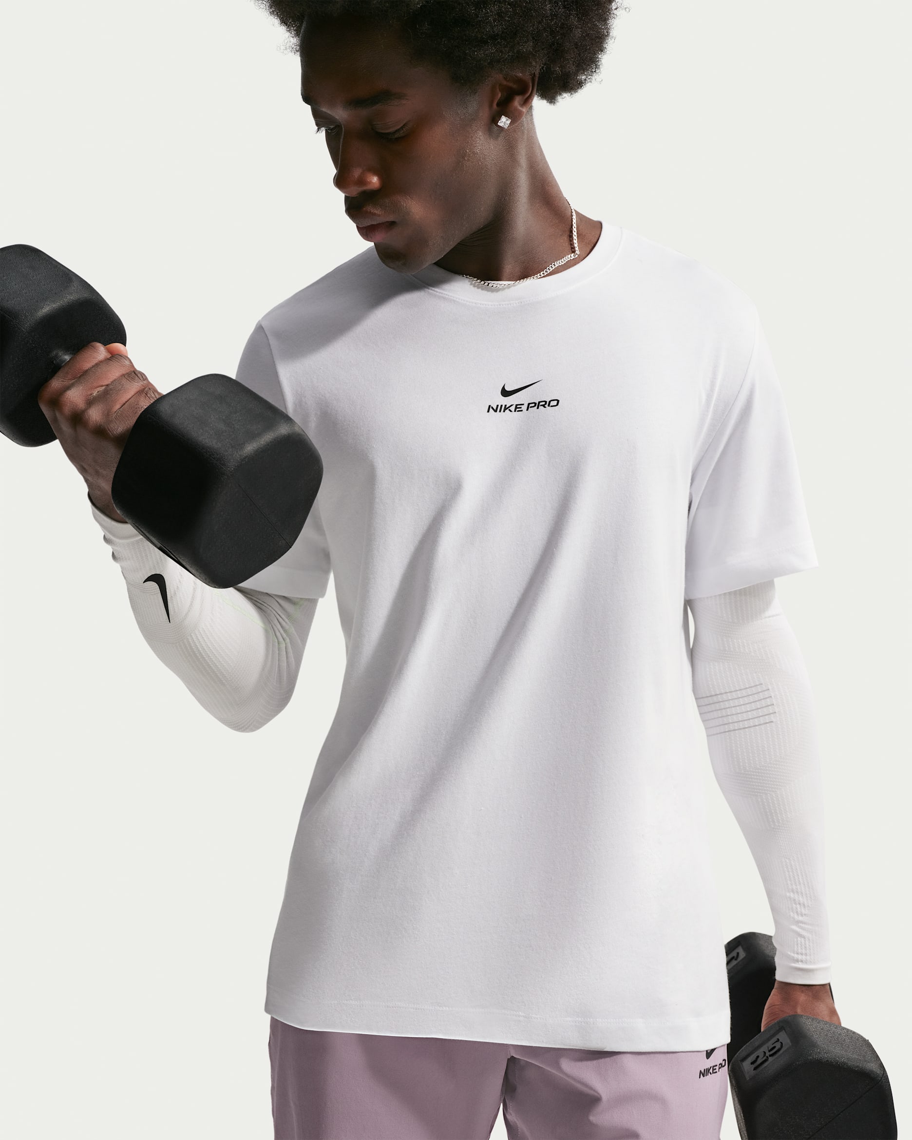 เสื้อยืดผู้ชาย Dri-FIT Nike Pro - ขาว/ดำ