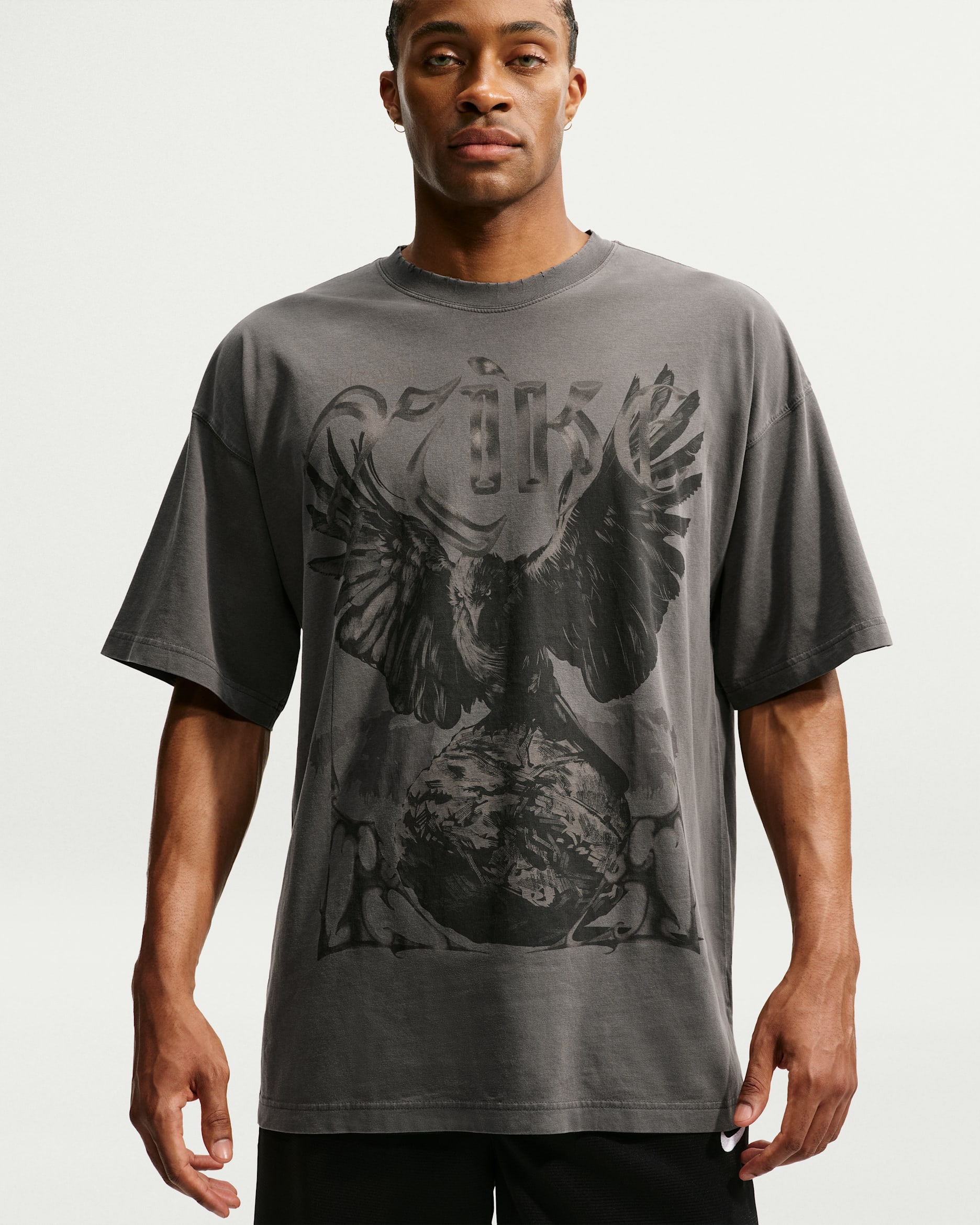 Oversized Nike-basketball-T-shirt til mænd - sort