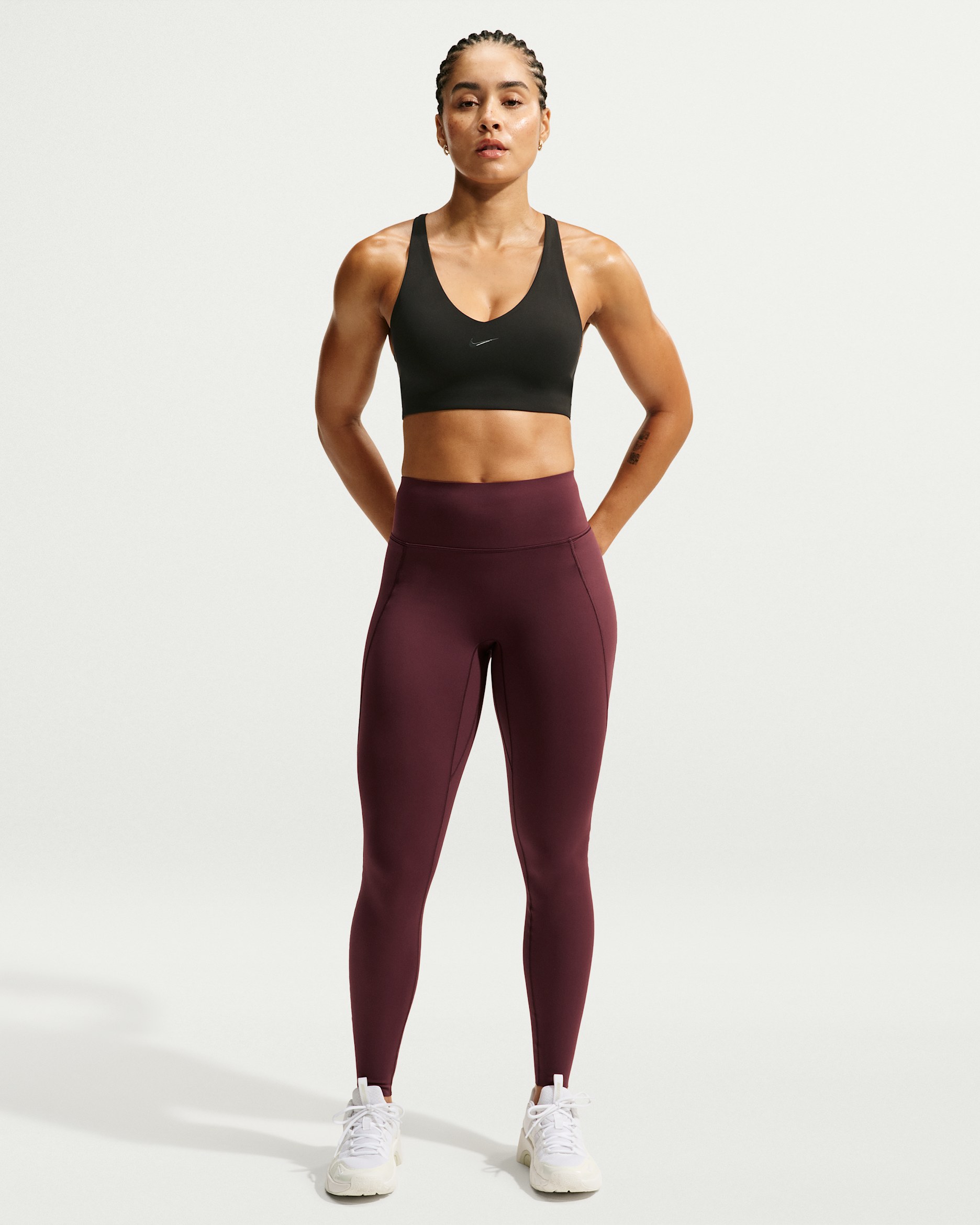 Damskie legginsy o pełnej długości z wysokim stanem i kieszeniami zapewniające średnie wsparcie Nike Universa - Mystic Dates/Mystic Dates/Burgundy Crush