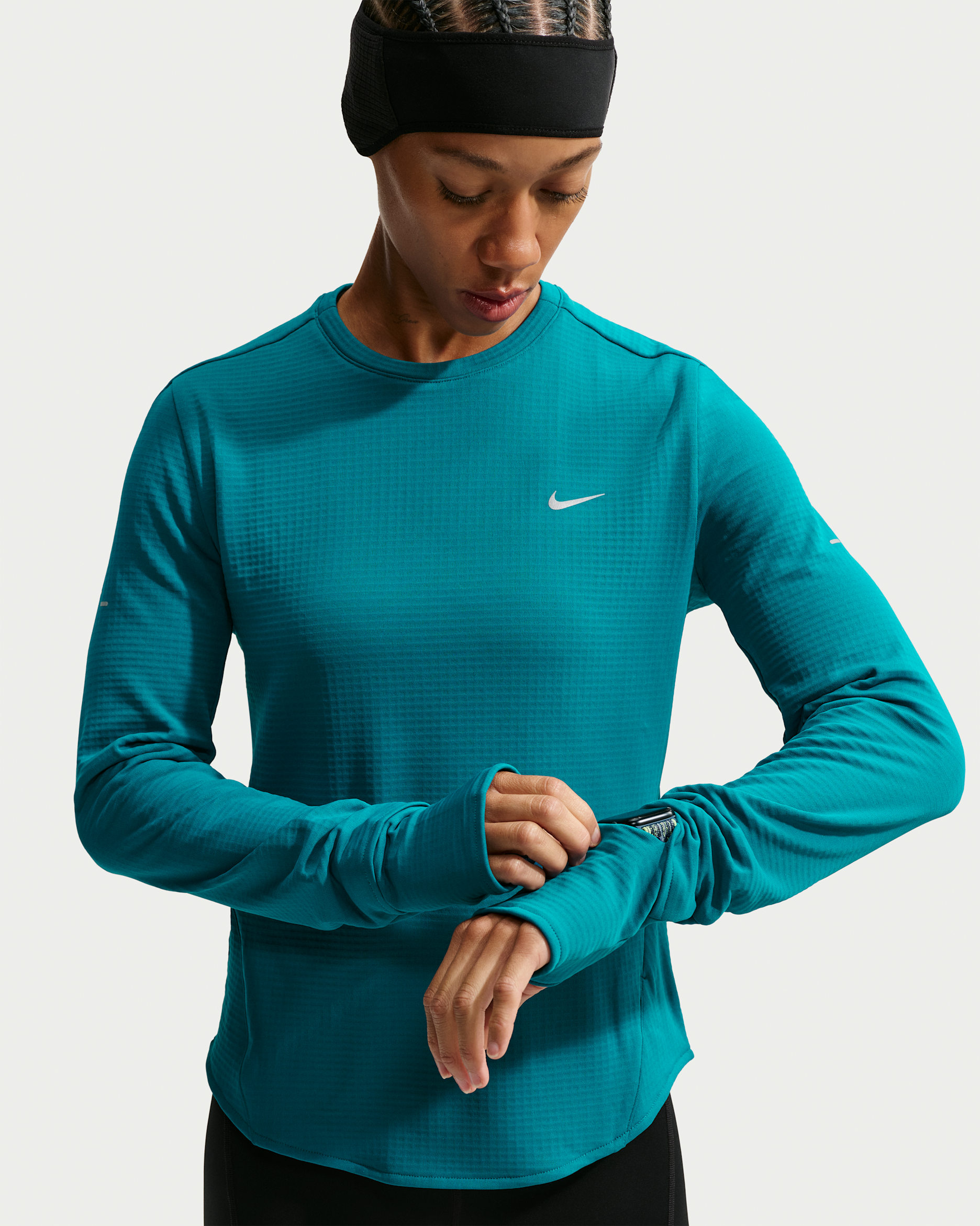 Nike Swift Capa intermèdia de running Therma-FIT - Dona - Bright Spruce