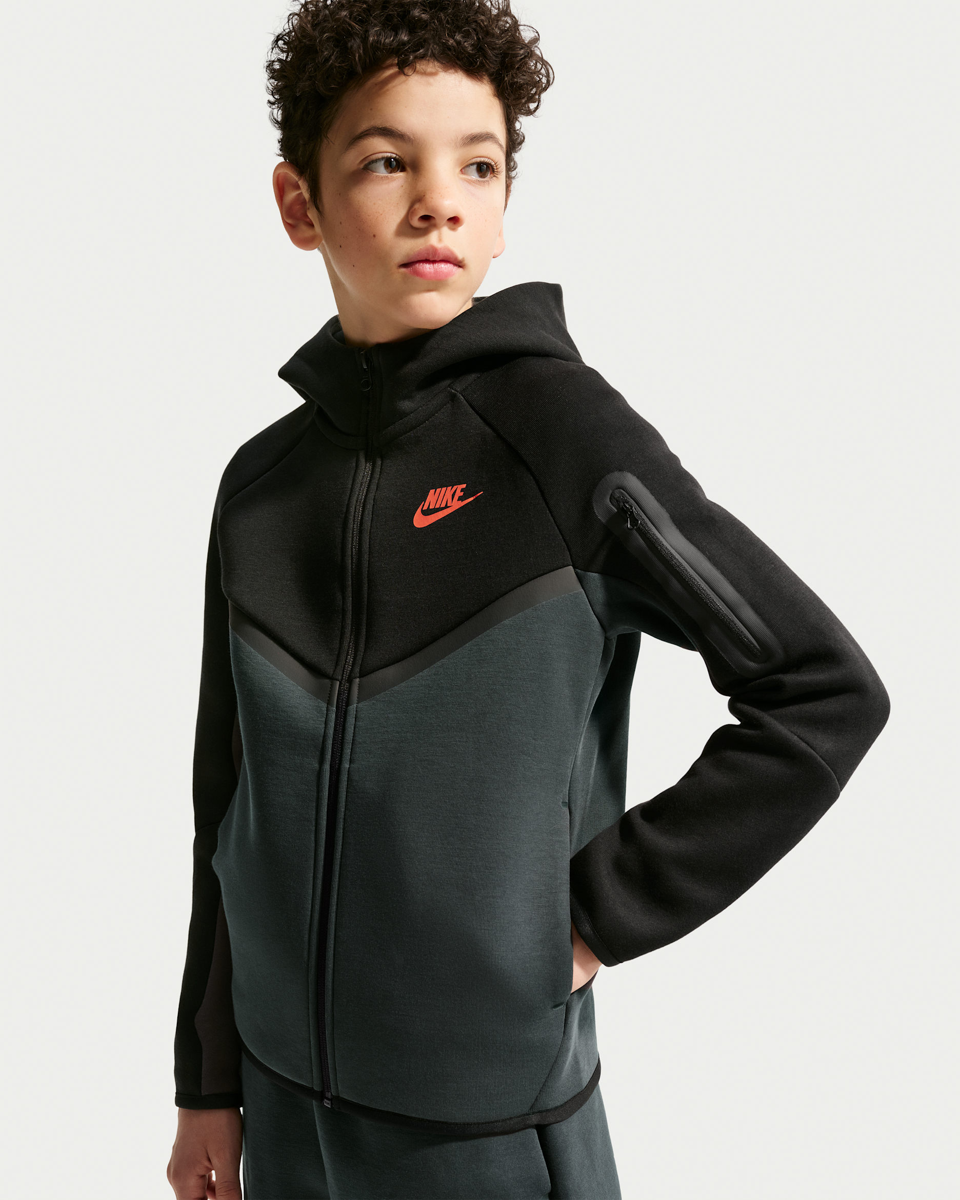 Nike Sportswear Tech Fleece Older Kids' Full-Zip Hoodie - Black/Anthracite/Black/Turf Orange