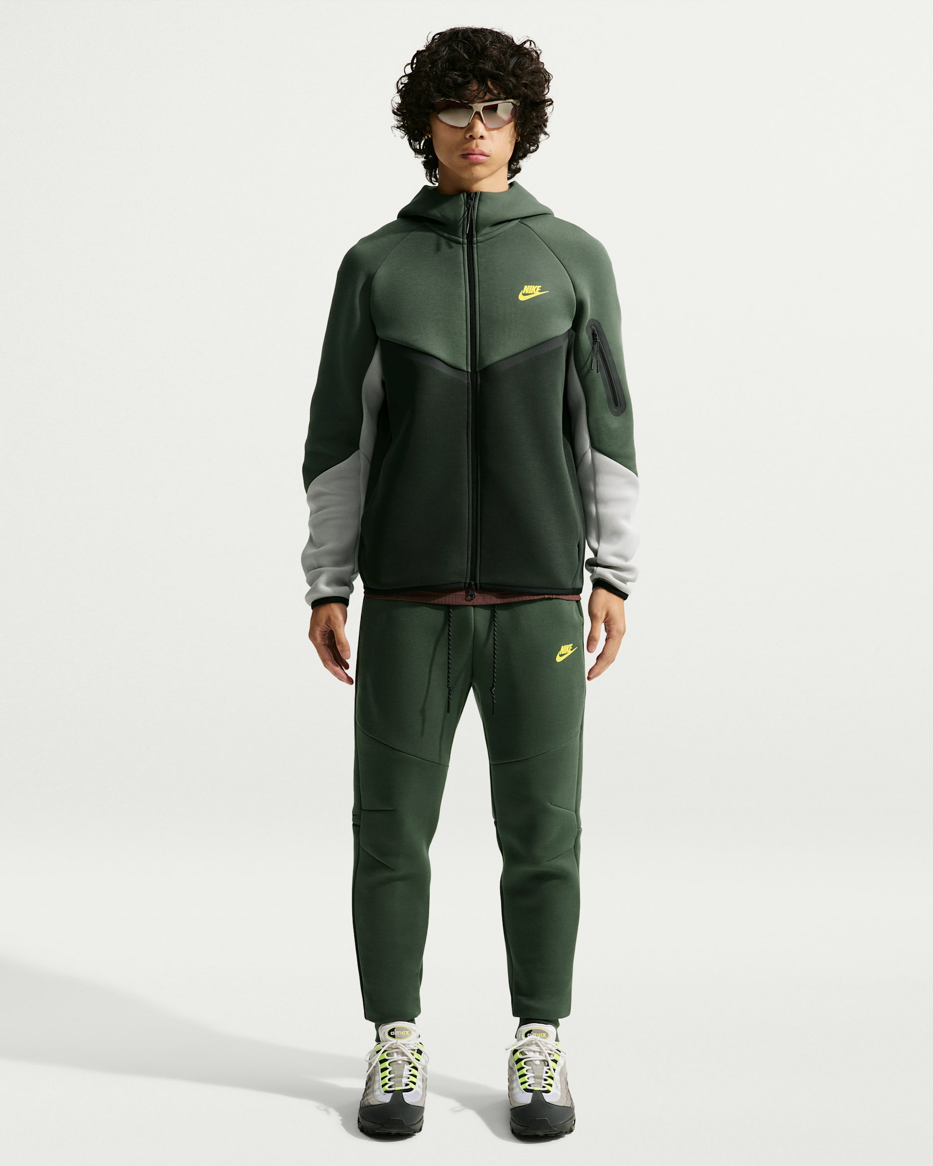 Nike Tech Men's Fleece Joggers - Camo Green/Chrome Yellow