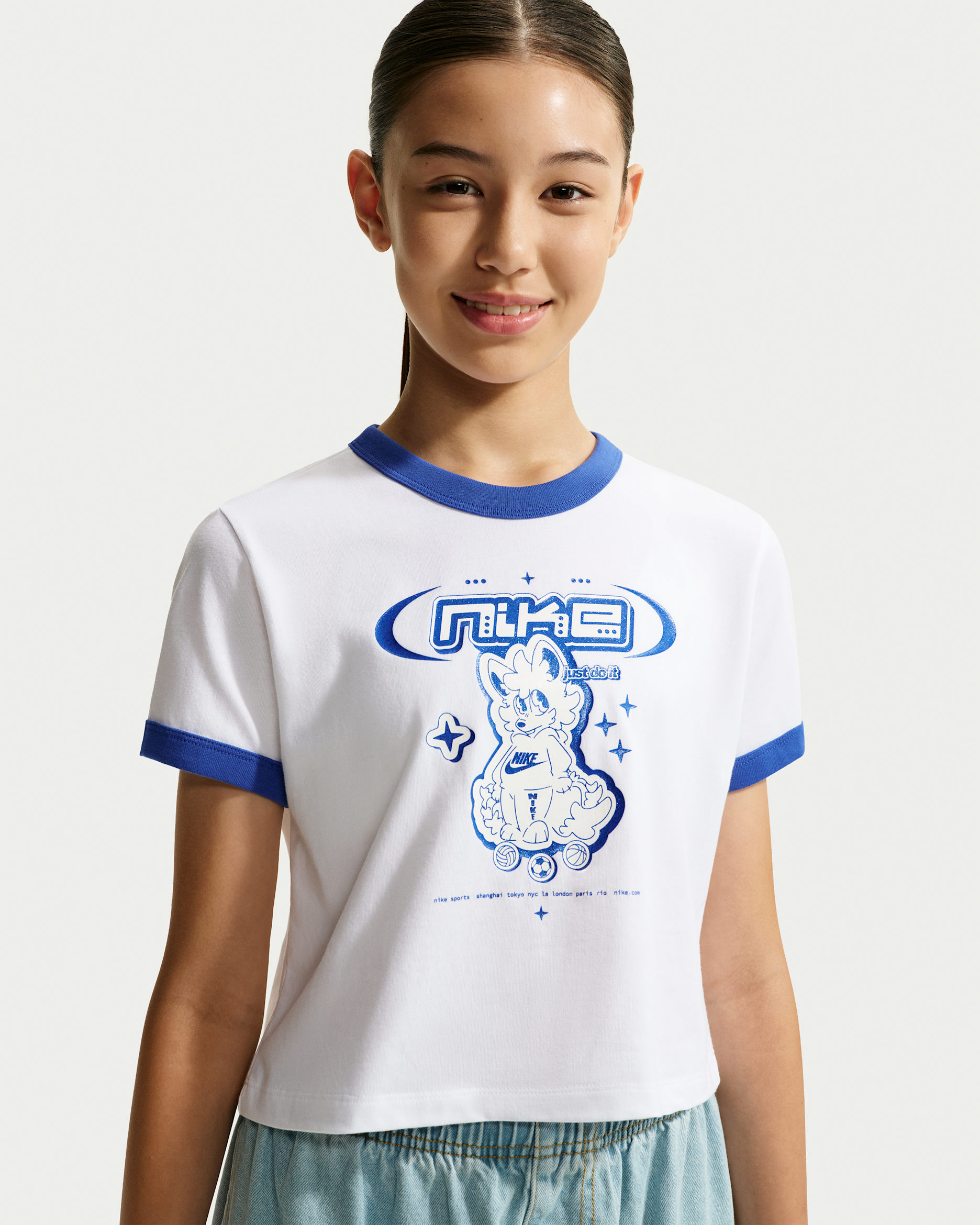 Nike Sportswear Older Kids' (Girls') T-Shirt - White