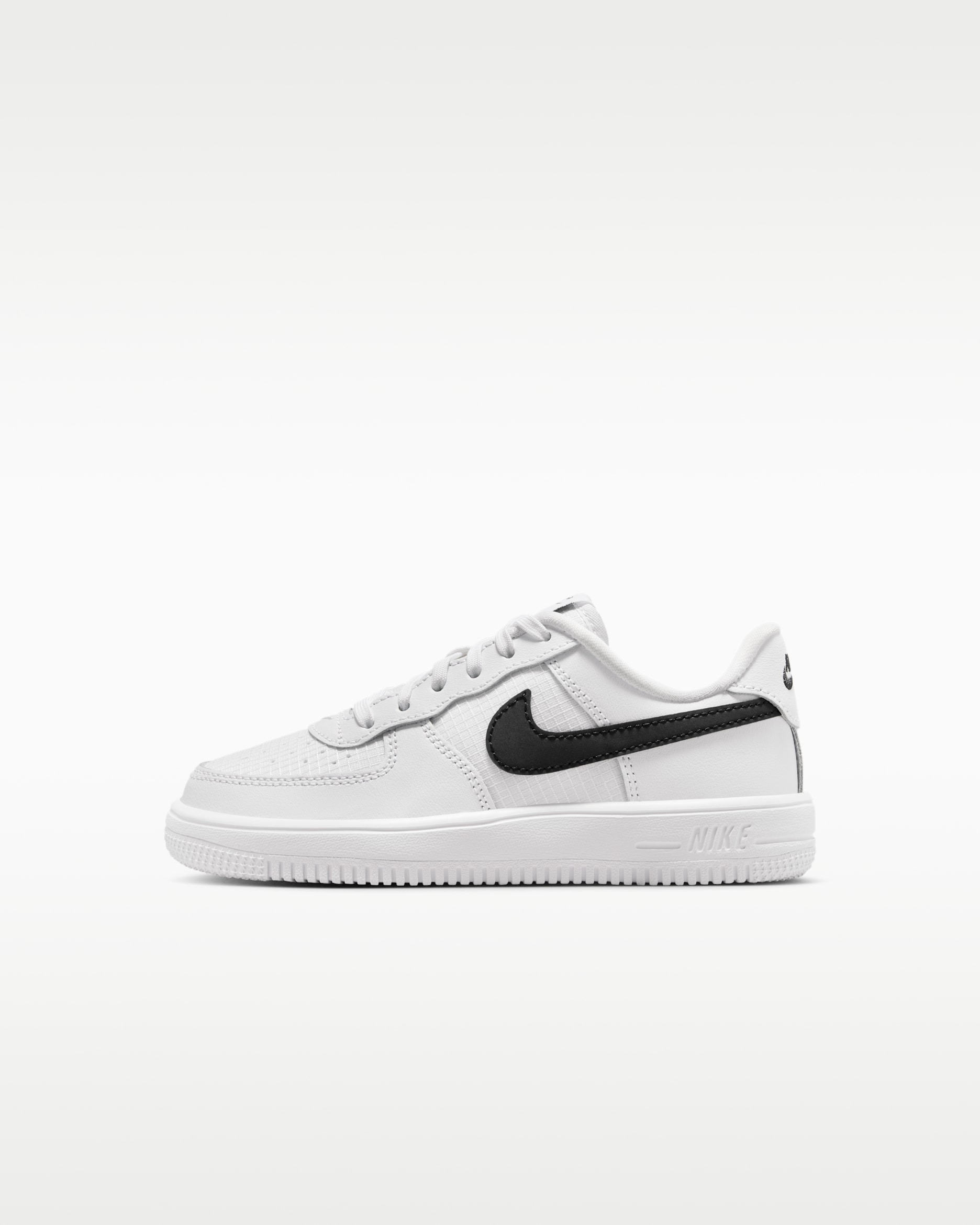 Nike Force 1 Low Tech Schuh (jüngere Kinder). Nike CH