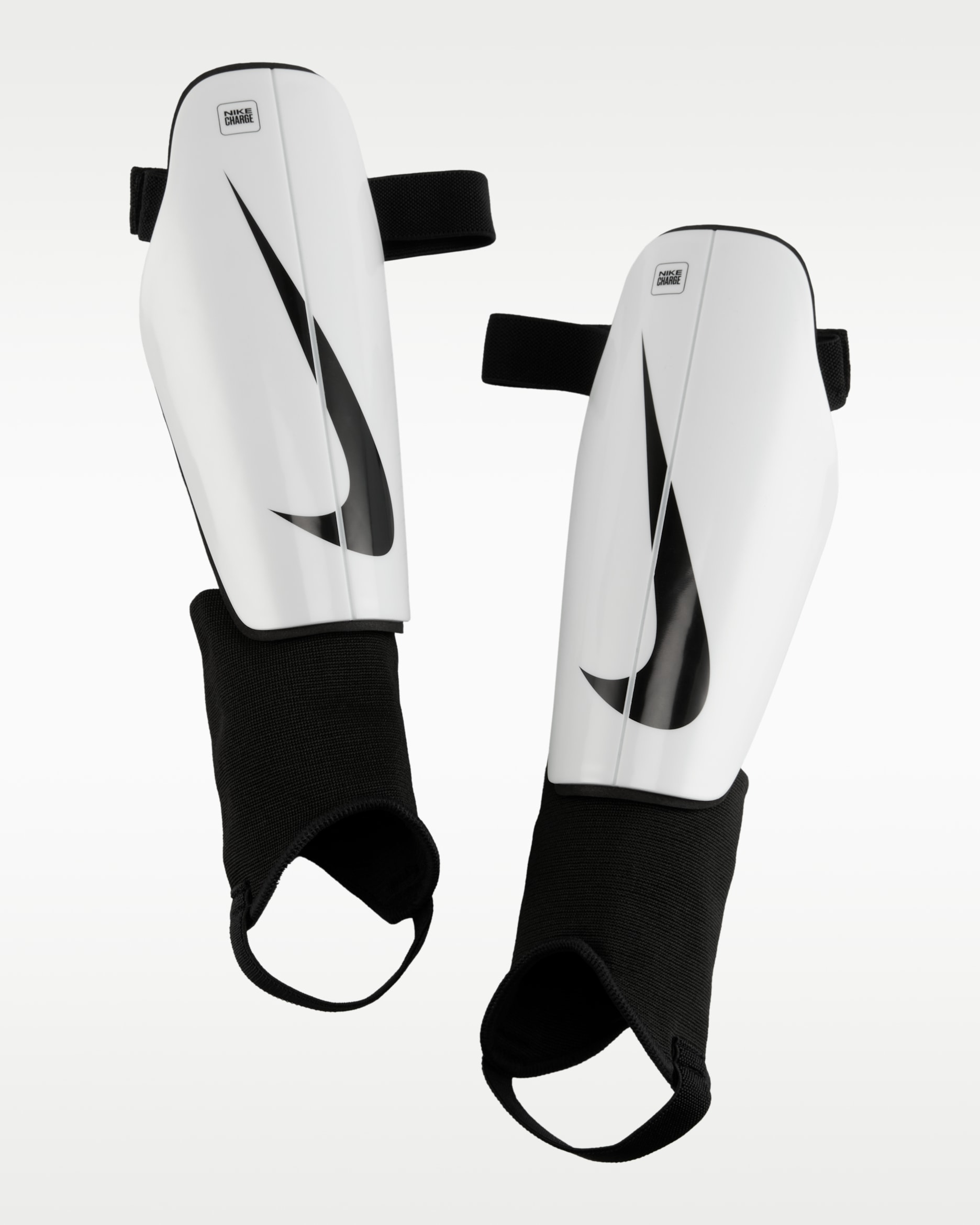 Nike Charge Futbol Tekmelikleri - Beyaz/Siyah/Siyah