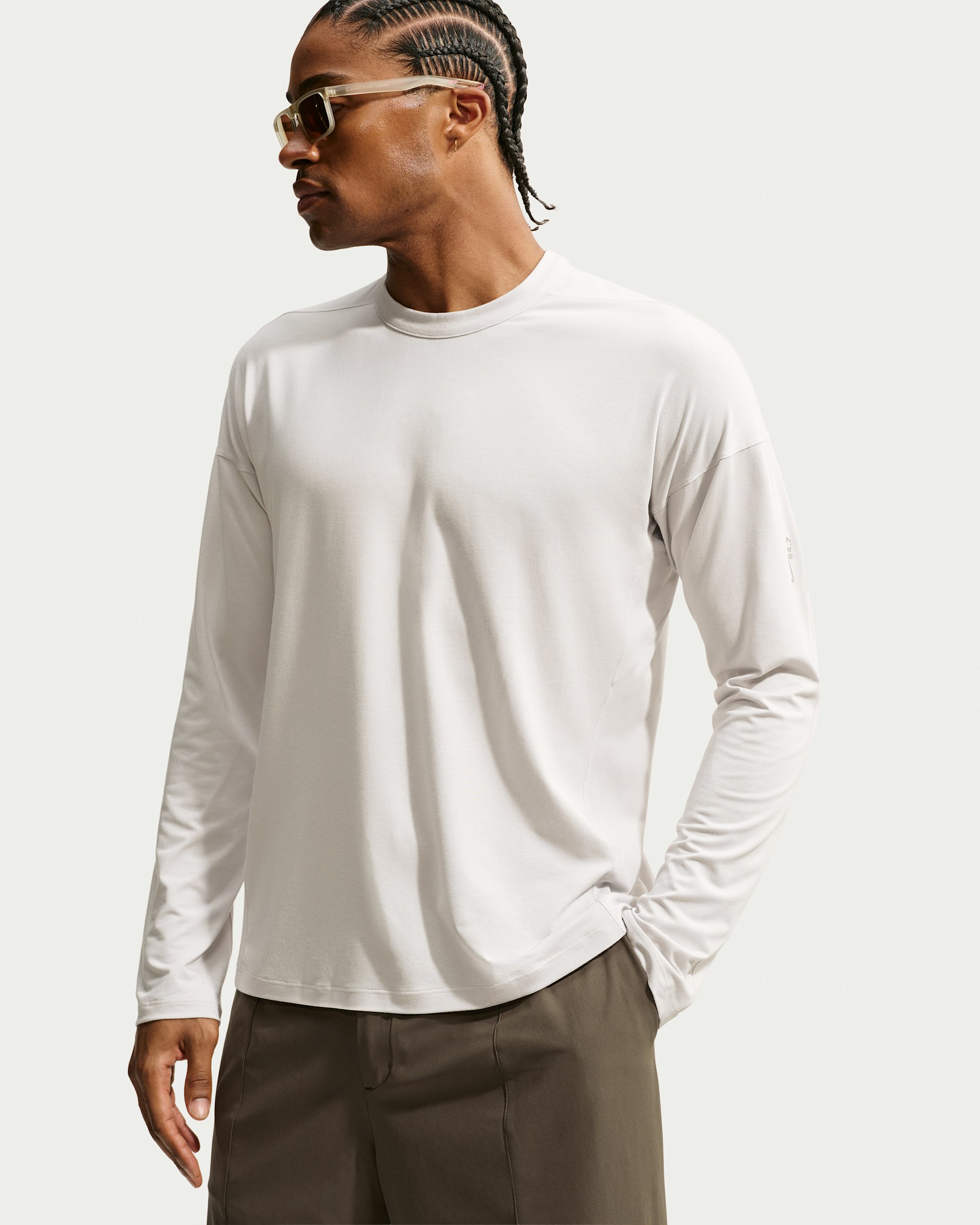 Nike 24.7 ImpossiblySoft Light Men's Dri-FIT Long-Sleeve Top - Light Orewood Brown/Sail/Light Iron Ore