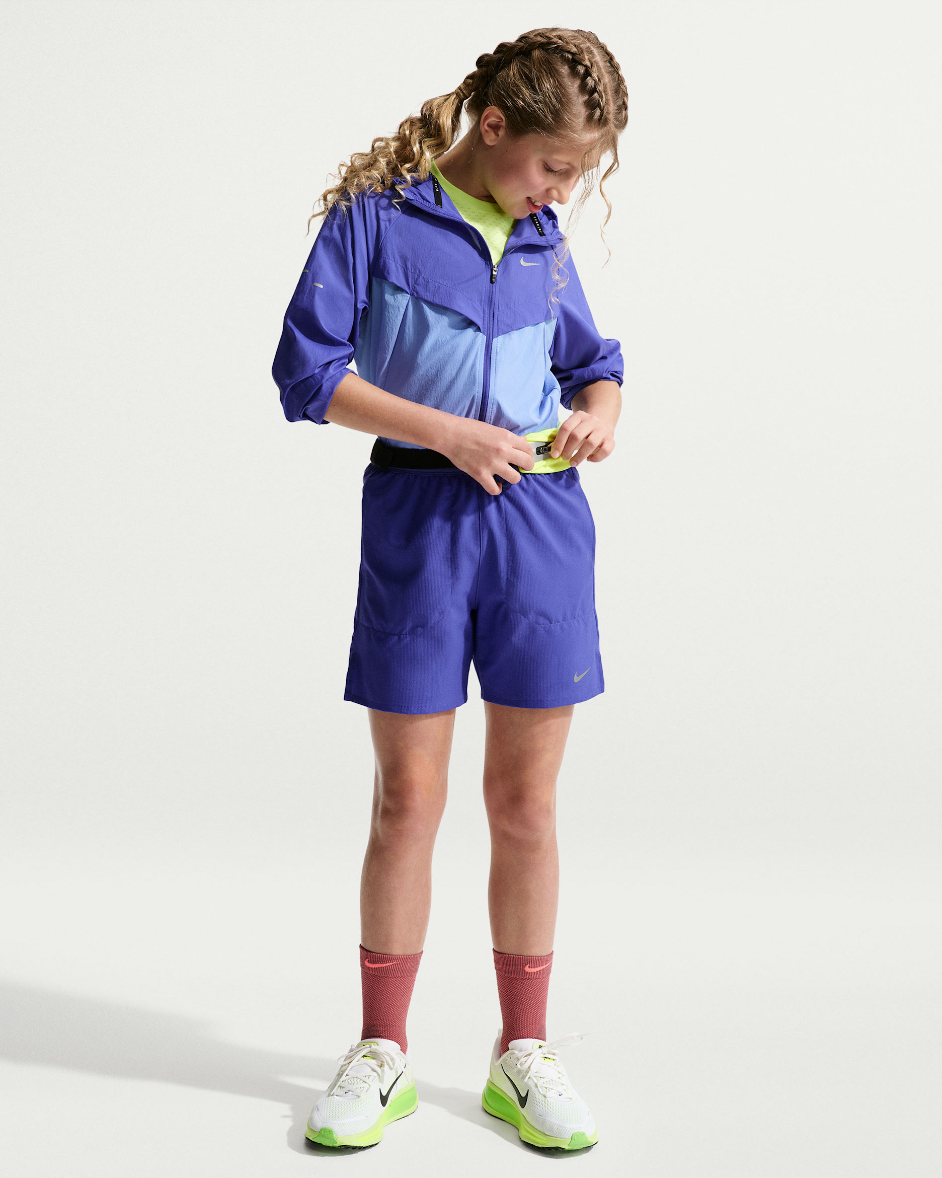 Shorts de entrenamiento Dri-FIT para niños talla grande Nike Stride - Lapislázuli