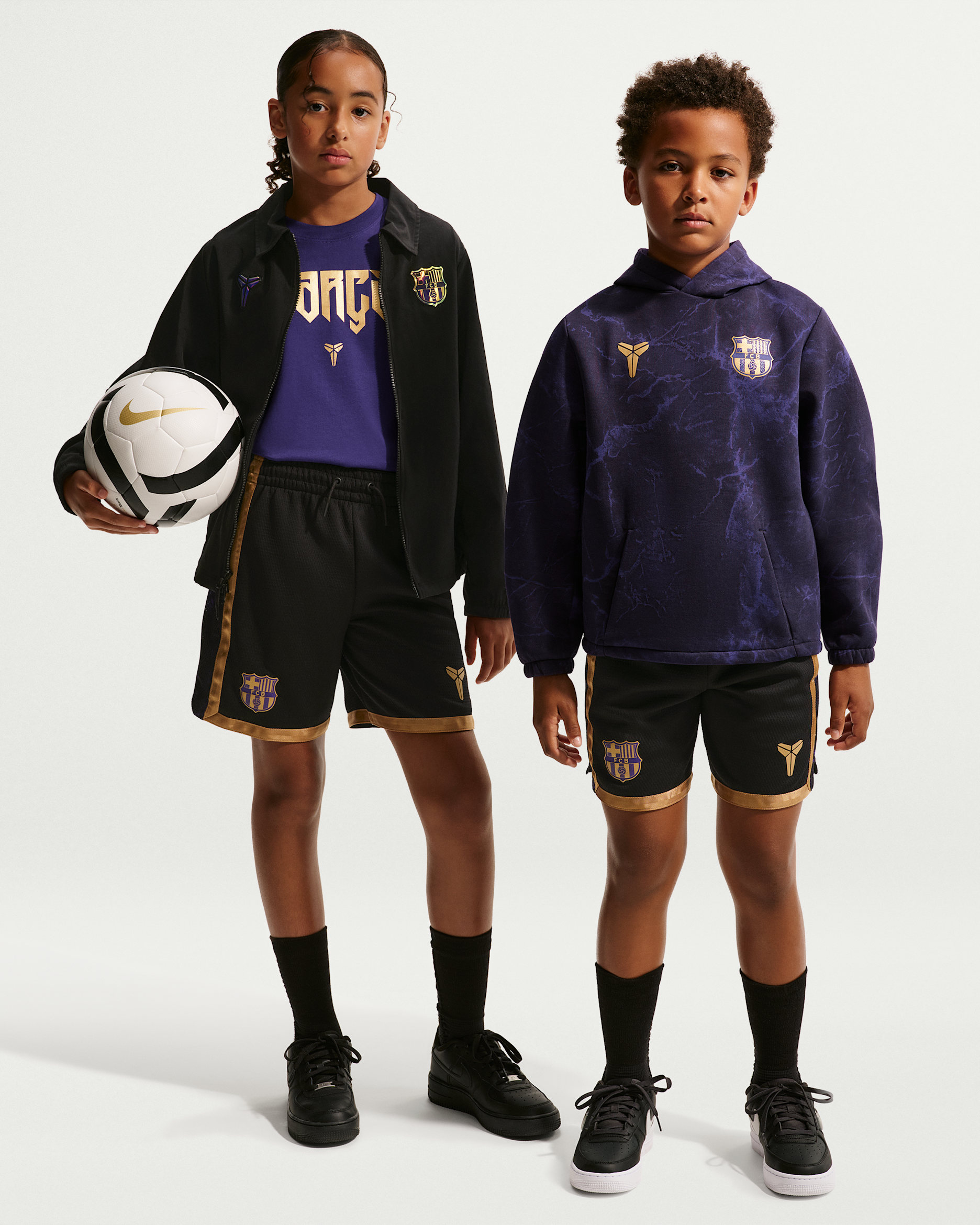 FC Barcelona Away Older Kids' Kobe Dri-FIT Football Shorts - Black/Elemental Gold/Metallic Gold