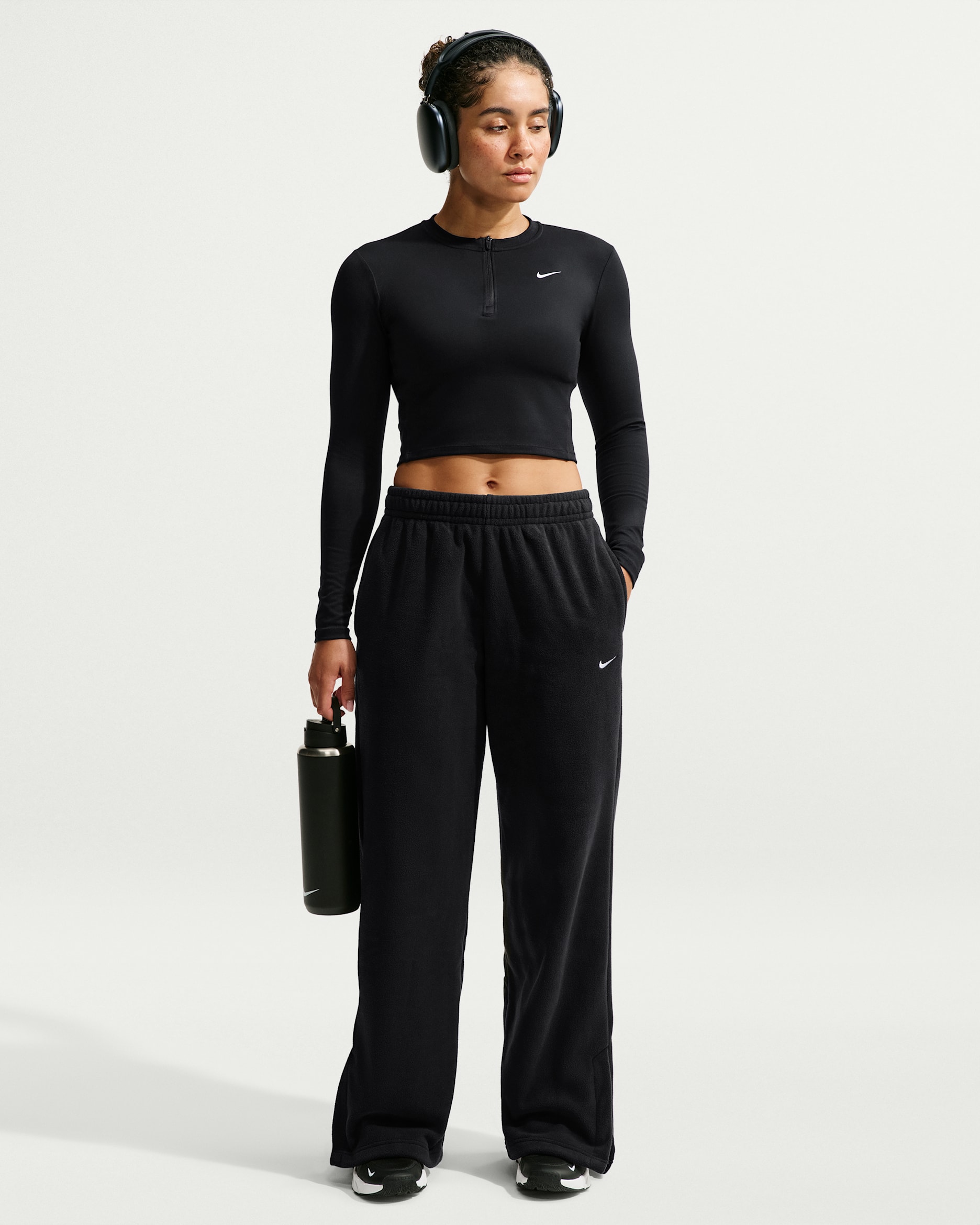 Nike One Women's Therma-FIT Mid-Rise Wide-Leg Pants - Black/White