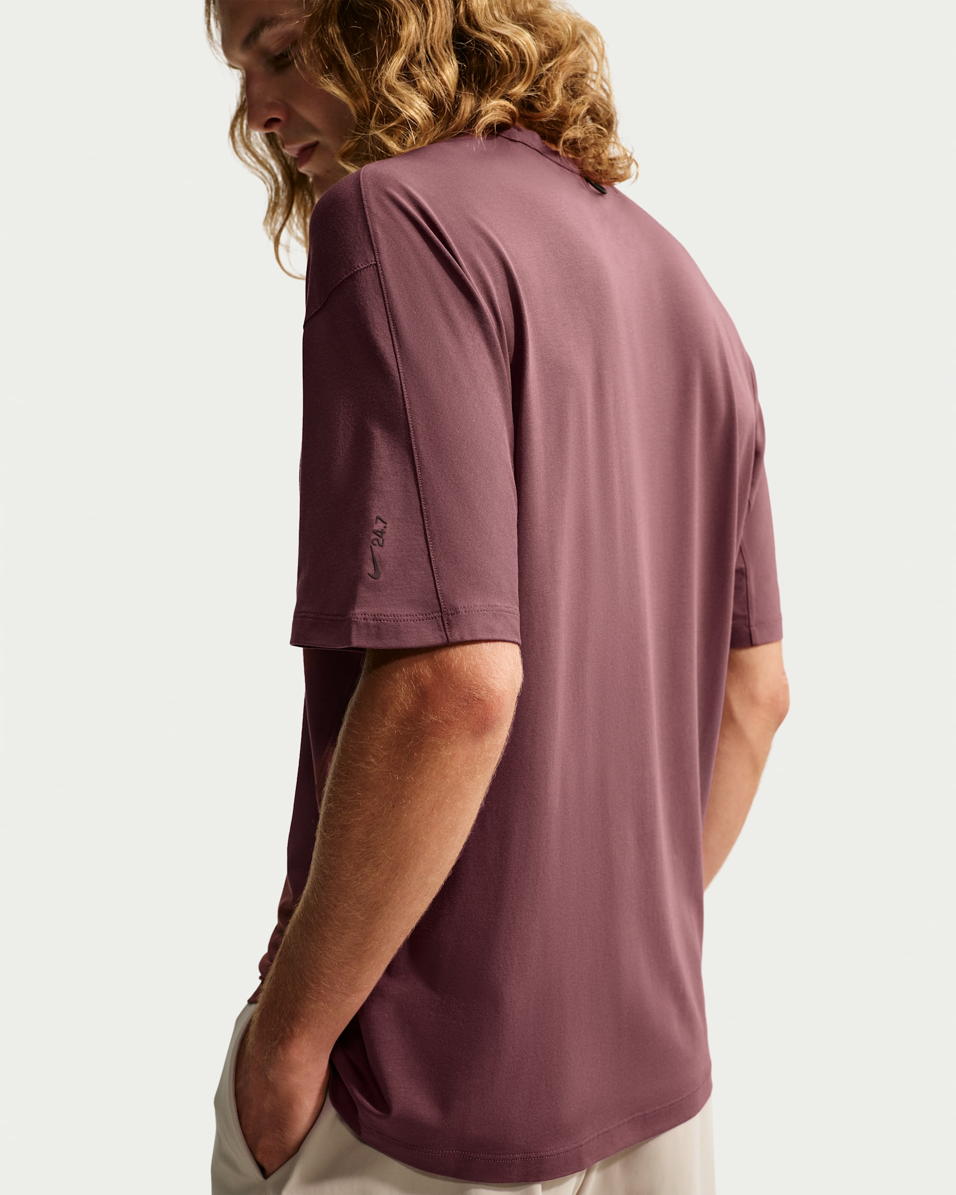 Nike 24.7 ImpossiblySoft Light Dri-FIT-Kurzarmshirt (Herren) - Light Boulder/Schwarz/Burgundy Crush