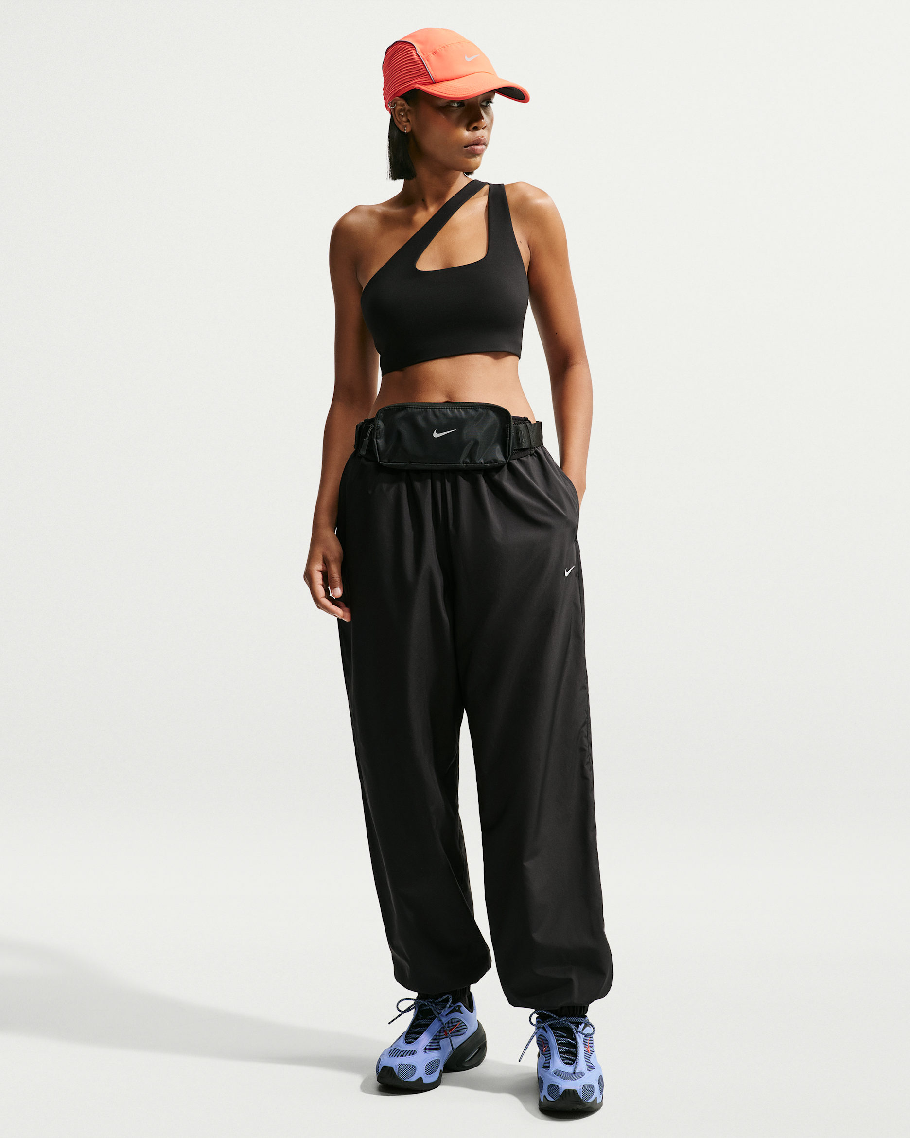 Nike Sportswear Women's Loose Mid-Rise UV Joggers - Black/Sail