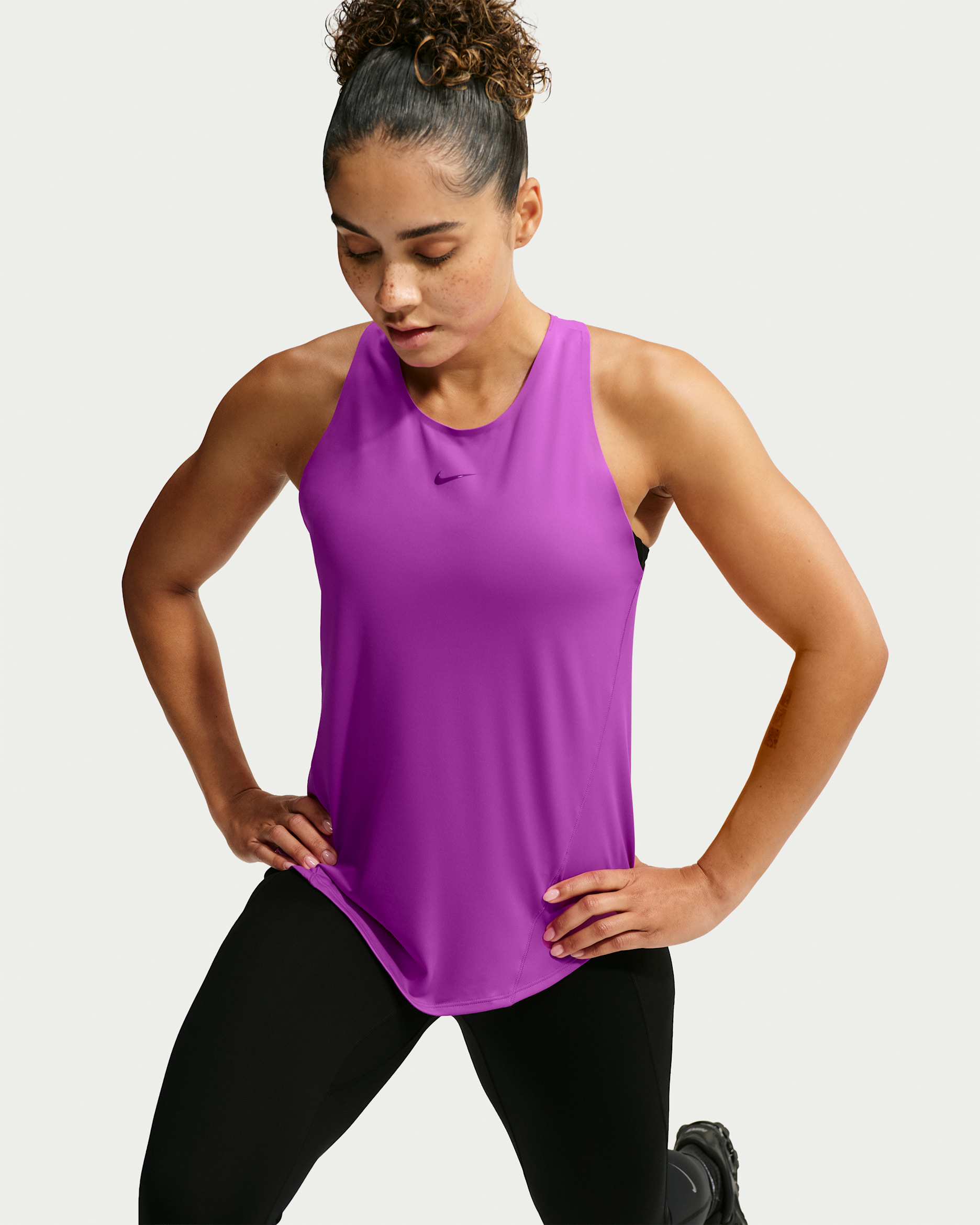 Nike Universa Women's Tank Top - Vivid Purple/Bold Berry