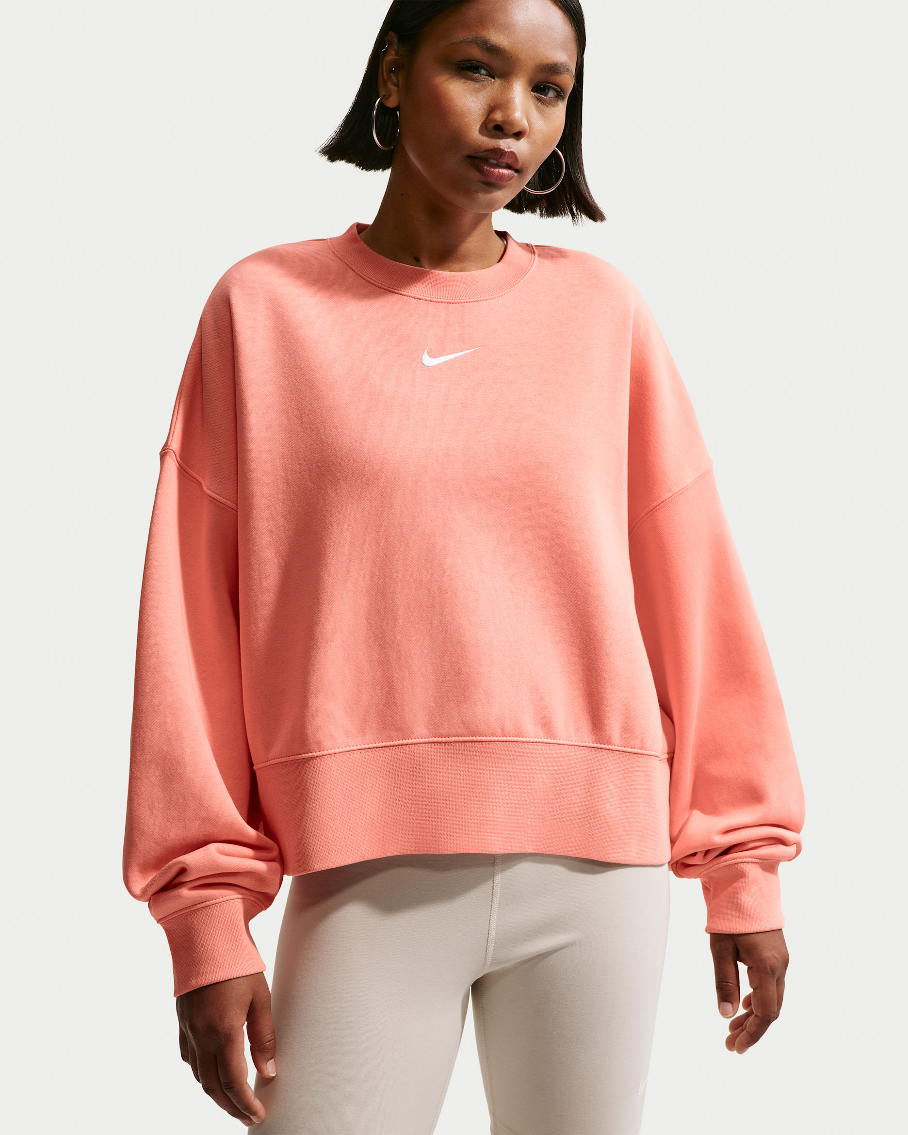 Sudadera de cuello redondo de tejido Fleece oversized para mujer Nike Sportswear Collection Essentials - Ágata melocotón/Blanco