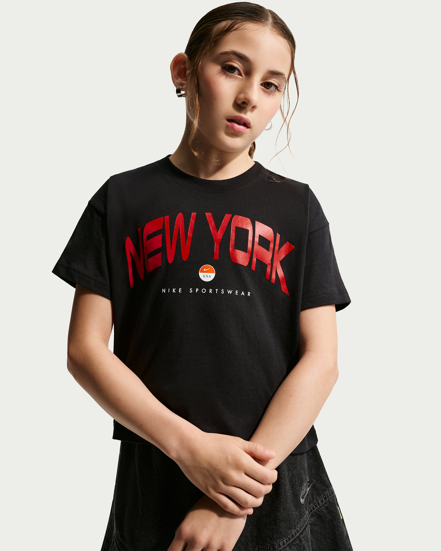 Nike Sportswear Big Kids' (Girls') T-Shirt - Black