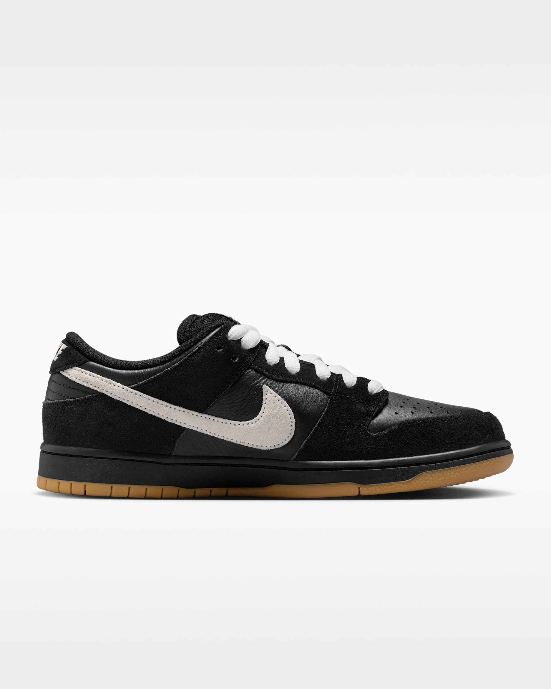 Nike SB Dunk Low Pro Skate Shoes