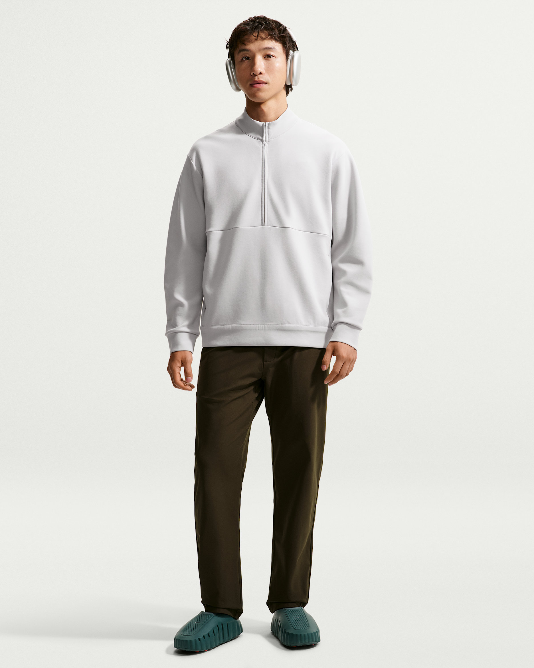 Nike 24.7 PerfectStretch Men's Dri-FIT Regular Chino Trousers - Dark Hazel/Black/Velvet Brown