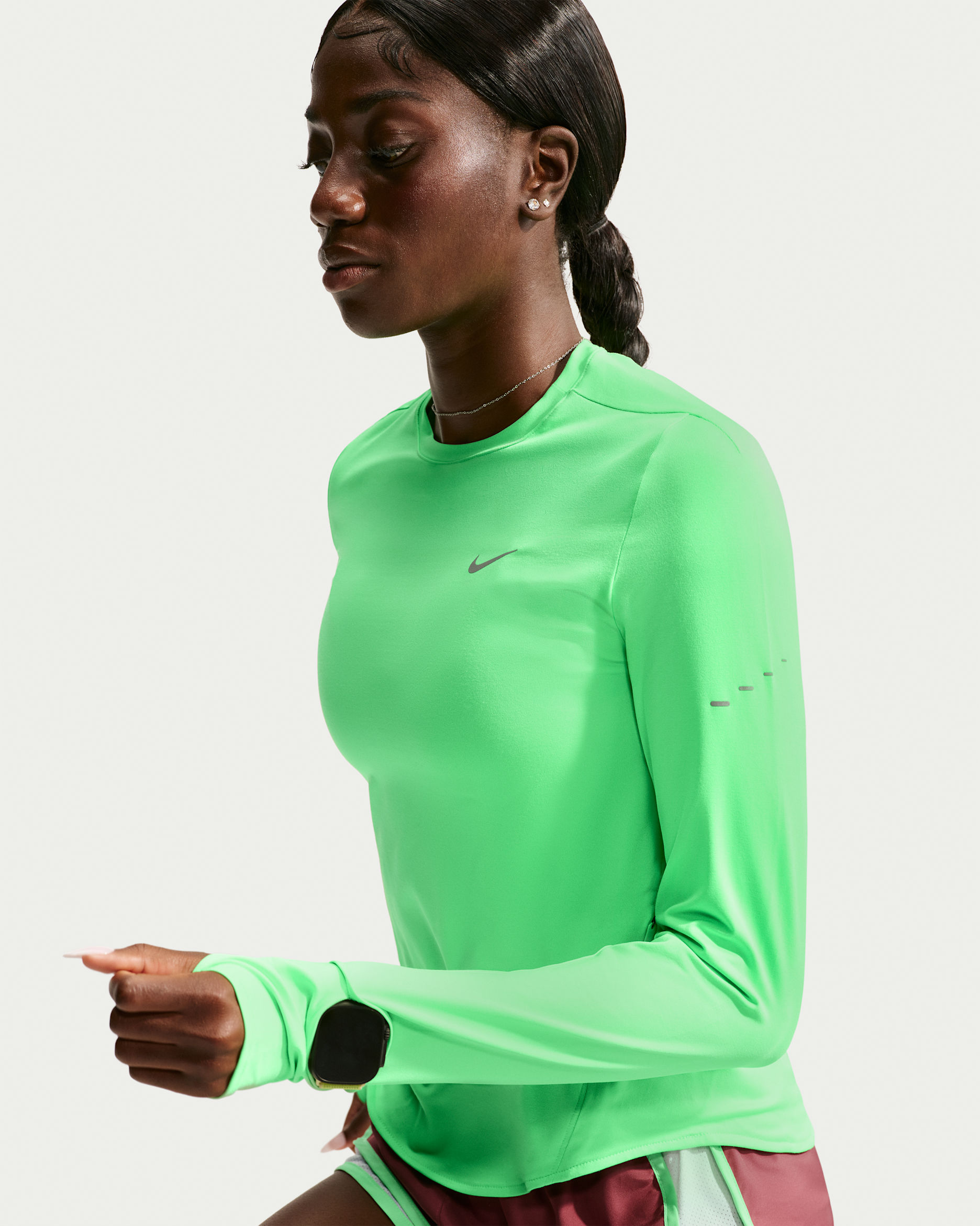 Nike Swift langermet Dri-FIT UV løpeoverdel til dame - Illusion Green