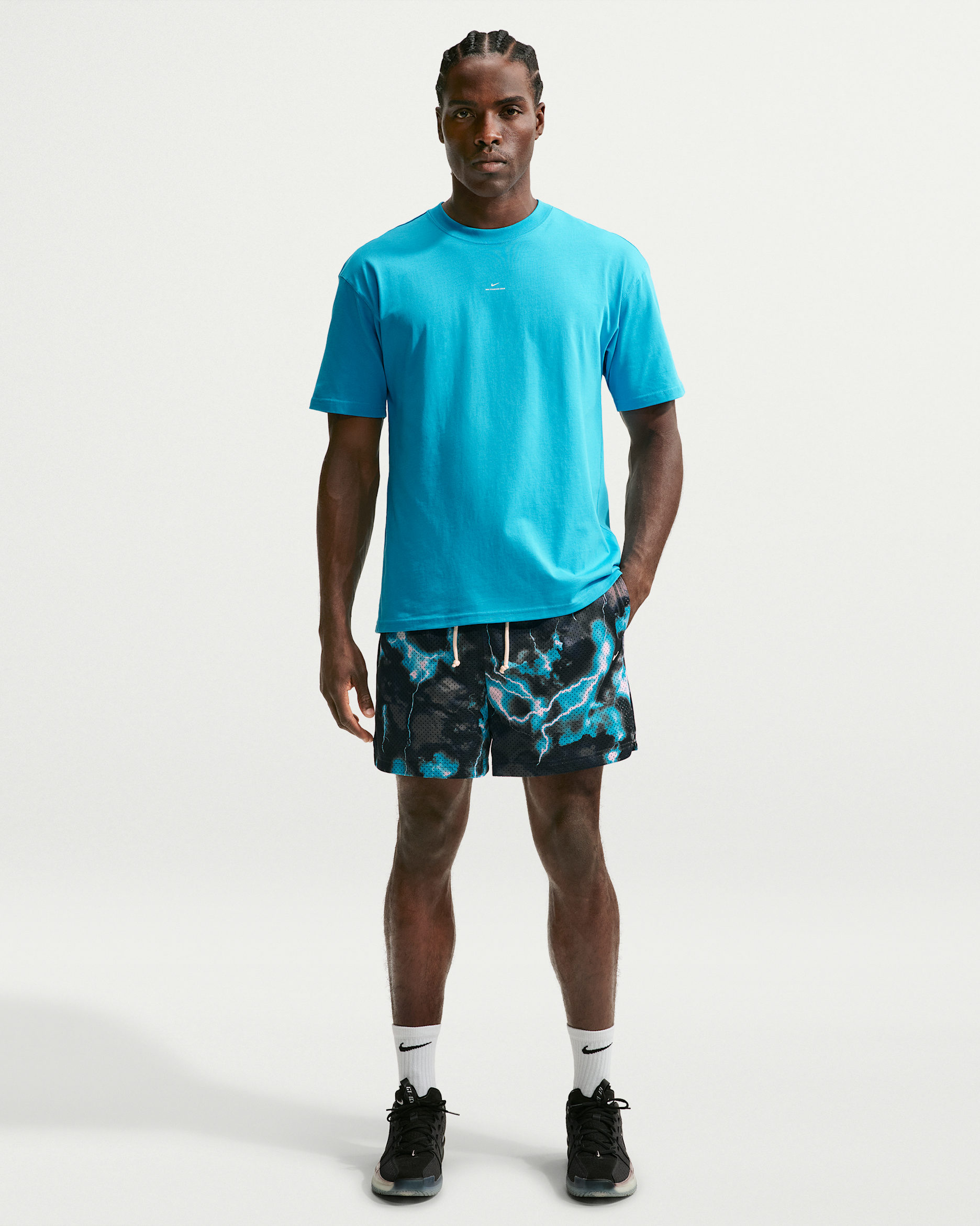 Nike Standard Issue Men's Dri-FIT 12.5cm (approx.) Mesh Basketball Shorts - Light Current Blue/Black/Pale Ivory