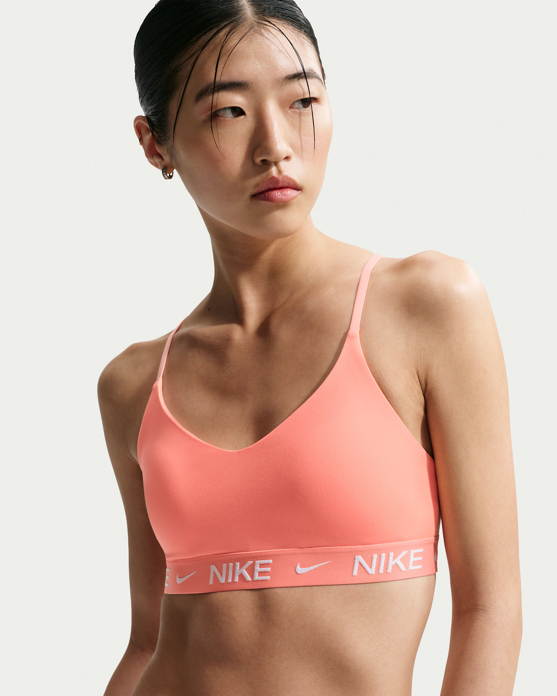 나이키 인디 라이트 서포트 여성 패드 어저스터블 스포츠 브라 - 크림슨 블리스